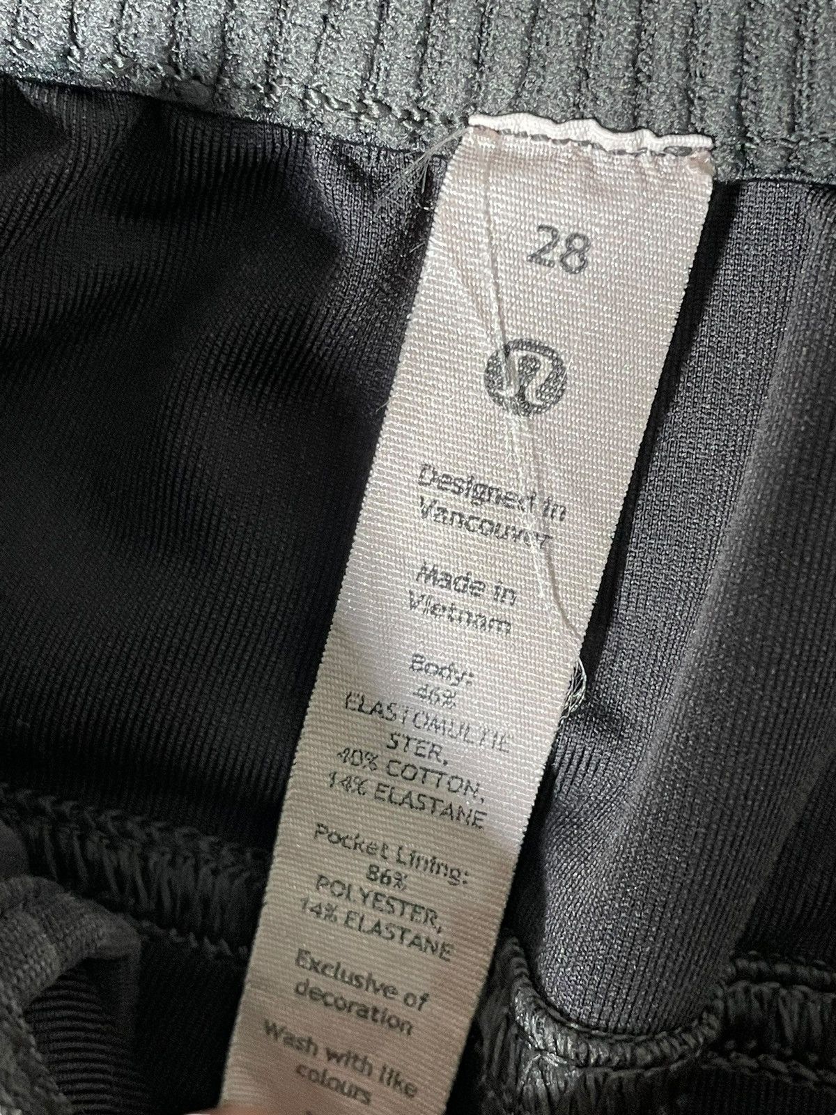 Lululemon Lululemon Cargo Pant Size US 28 / EU 44 - 5 Thumbnail