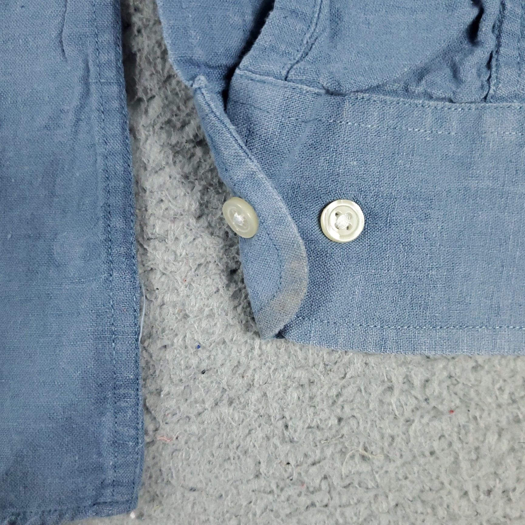 Banana Republic Banana Republic Shirt Mens Large Blue Casual Button Up Long Sleeve Cotton Woven Regular Button-Up Casual Business Formal Wedding Workwear 90s? Size US L / EU 52-54 / 3 - 3 Thumbnail