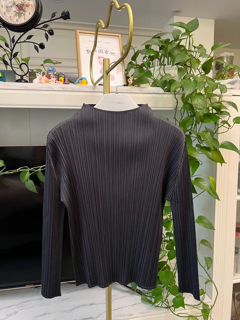 Issey Miyake issey miyake Black high neck and long sleeves 2506-Nextarro Size US L / EU 52-54 / 3 - 1 Thumbnail