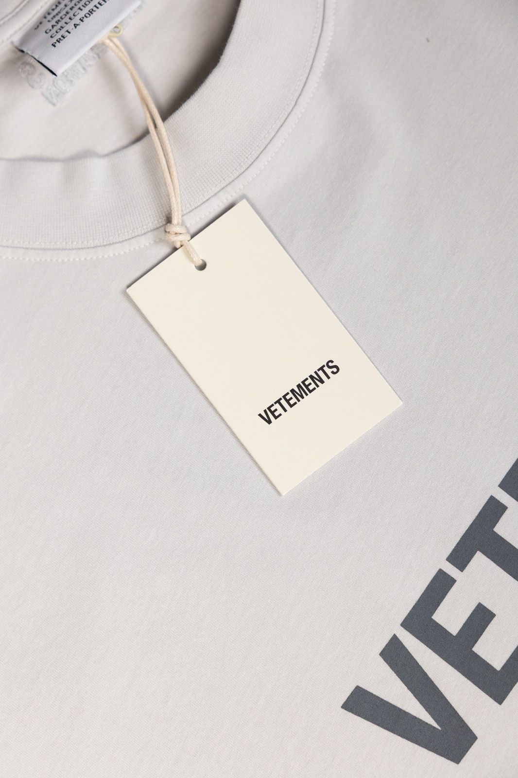 Vetements Vetements Limited Edition Tee Size US M / EU 48-50 / 2 - 5 Thumbnail