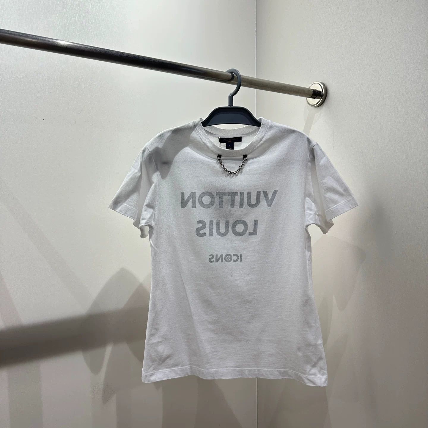 Louis Vuitton Louis Vuitton T-Shirt S Women Size S / US 4 / IT 40 - 1 Thumbnail