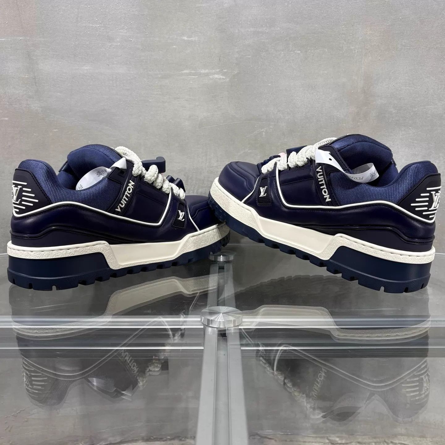 Louis Vuitton LV Trainer Maxi Blue Valentine's Day UK7 41 Size US 8 / EU 41 - 5 Thumbnail
