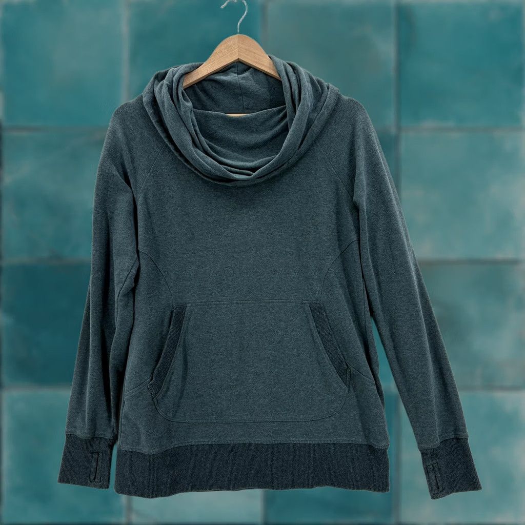 Vintage L.L.Bean Cozy Pullover Womens Medium Blue Cowl Neck Kangaroo Pocket Fleece Top Hoodie Pullover Casual Fall Womens Size M / US 6-8 / IT 42-44 - 1 Thumbnail