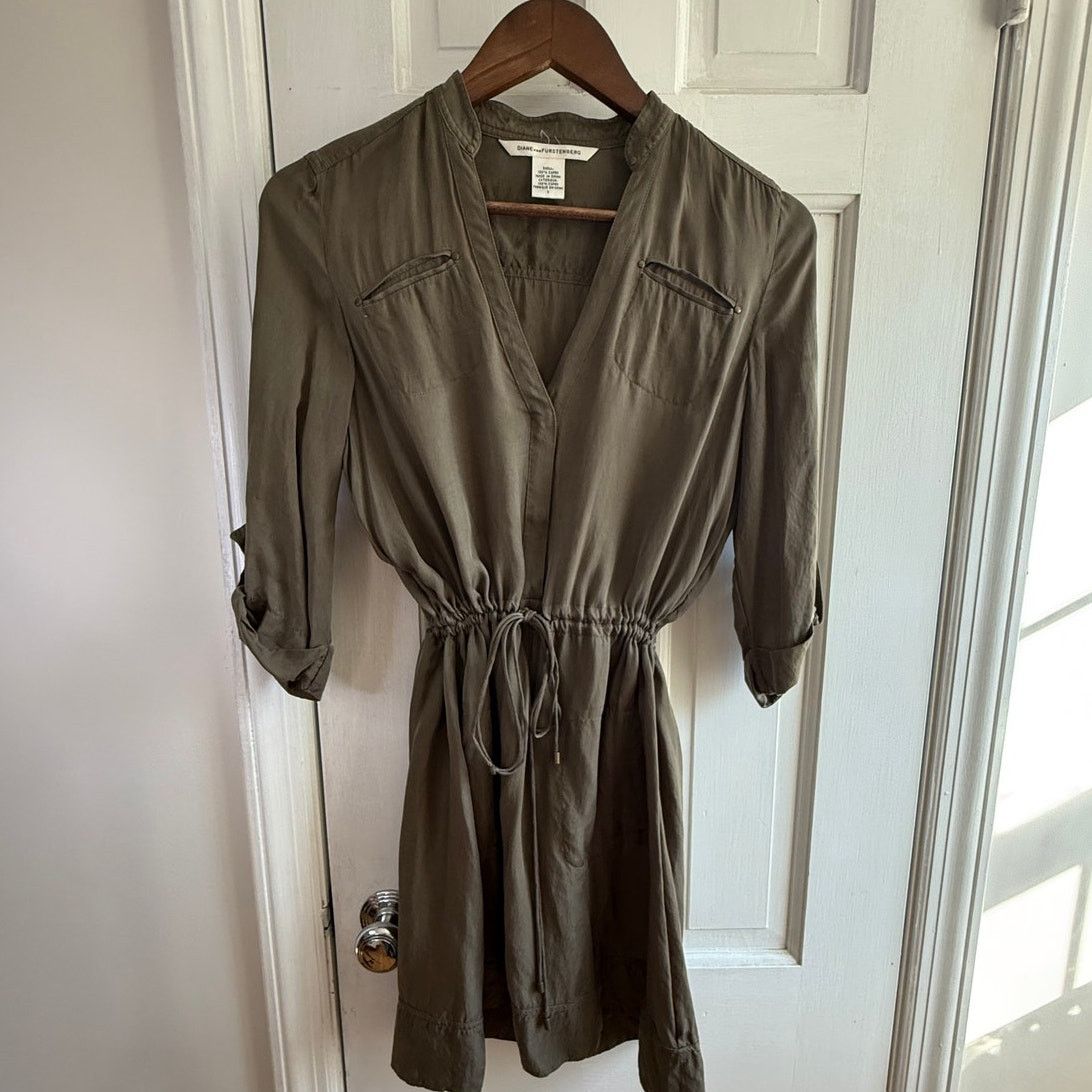Diane von Furstenberg Diane von Furstenberg DVF Green Cupro Shirt Dress Size 2 Size XS / US 0-2 / IT 36-38 - 1 Thumbnail