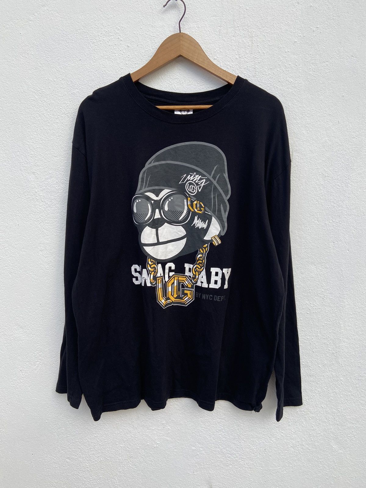 Japanese Brand 🔥 UTTG BABY t shirt long sleeve bape Size US L / EU 52-54 / 3 - 1 Thumbnail