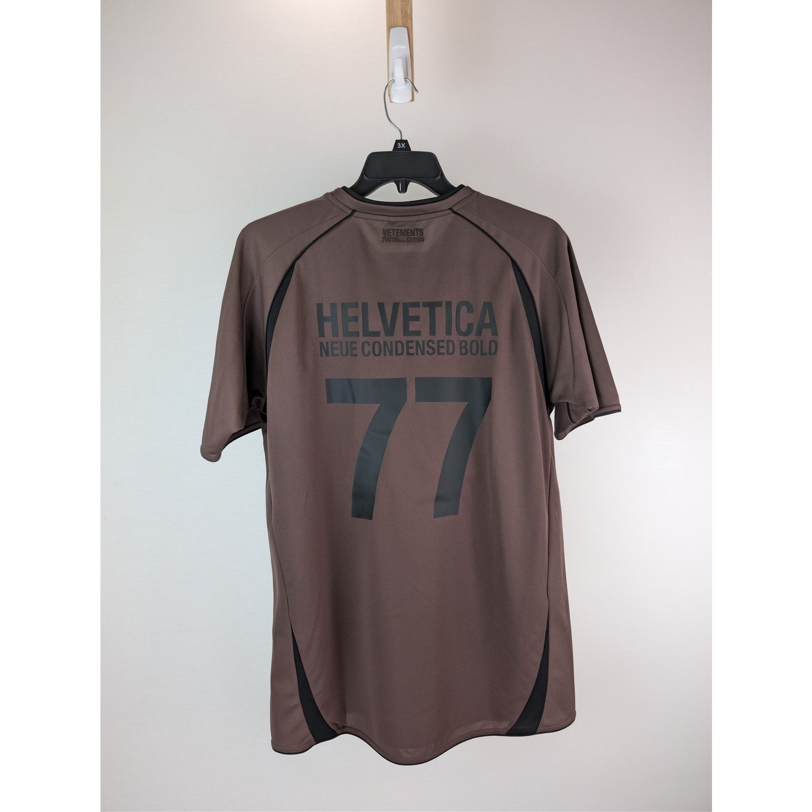 Vetements o1rshd1 Trademark Football Jersey T-Shirt in chocolate brown Size US S / EU 44-46 / 1 - 15 Thumbnail