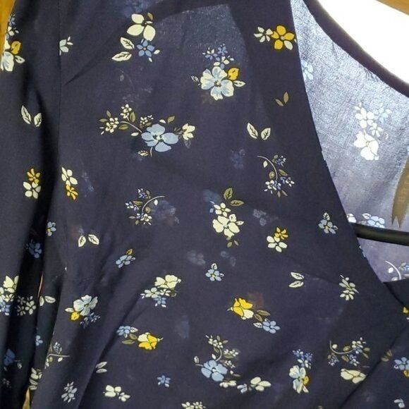 Vintage Brina & Em Sz. XL Blue Patterned Floral Vneck Button Down Tu Size XL / US 12-14 / IT 48-50 - 4 Thumbnail