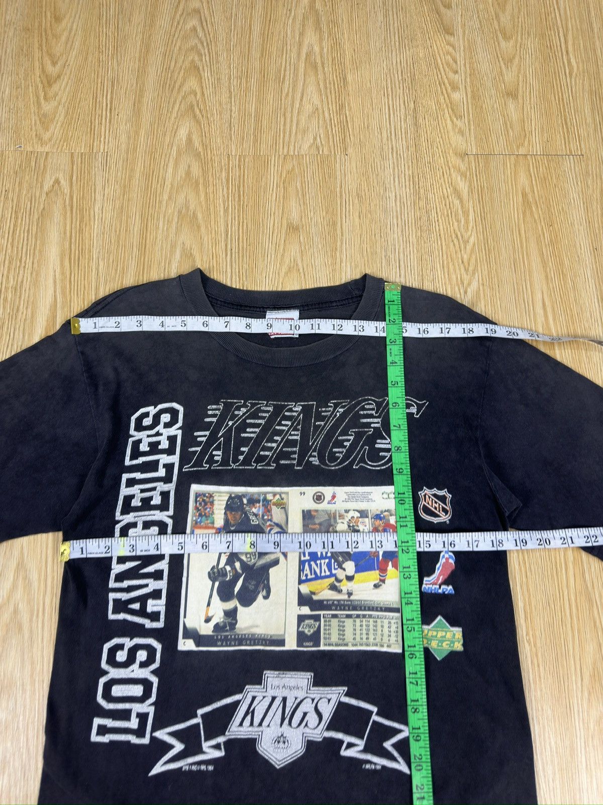 NHL Vintage LA Kings NHL Faded TShirt A895 Size US M / EU 48-50 / 2 - 8 Thumbnail