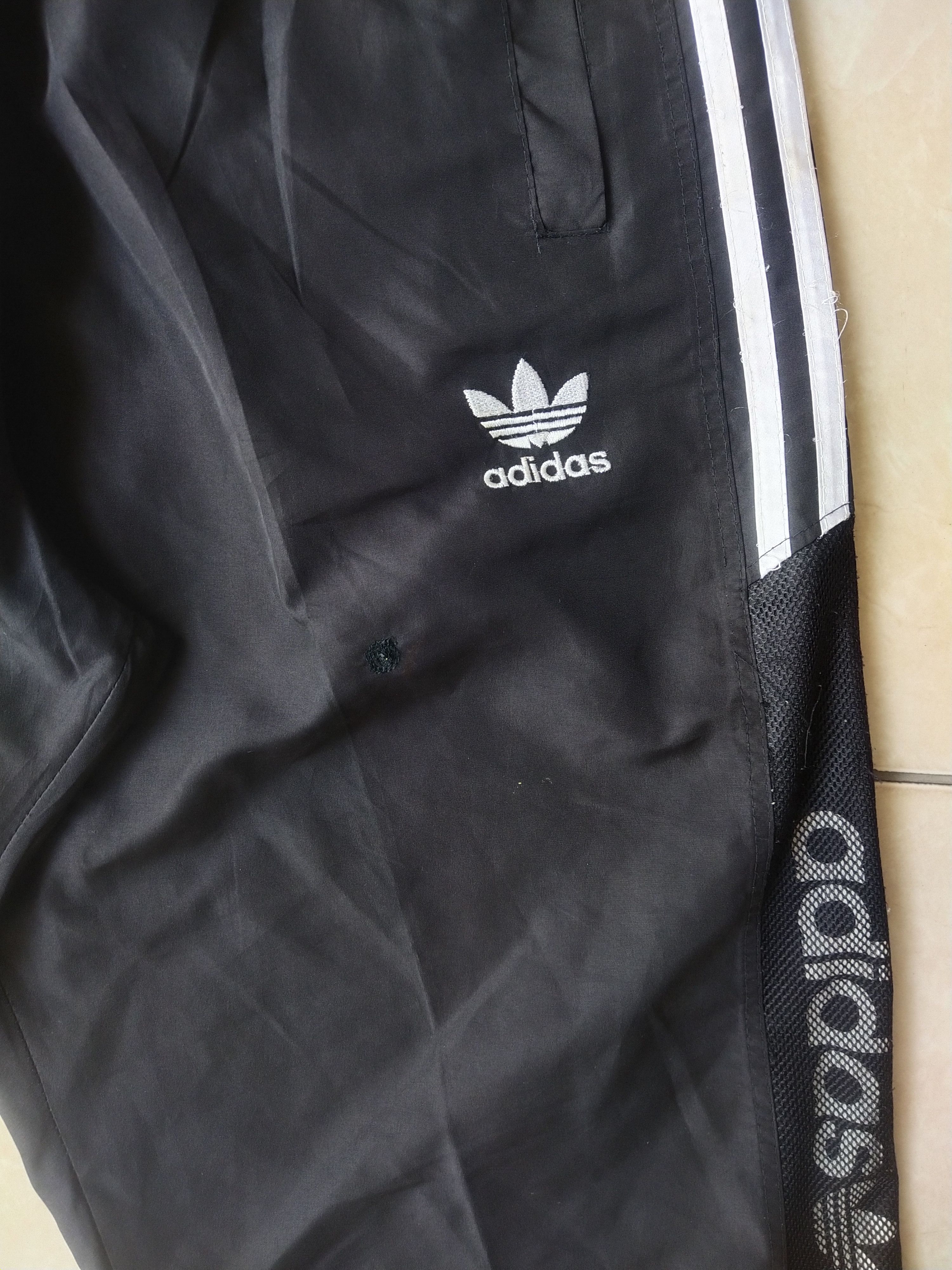 Adidas Adidas Originals Trefoil Nylon Shorts Vintage Descente Size US 34 / EU 50 - 3 Thumbnail