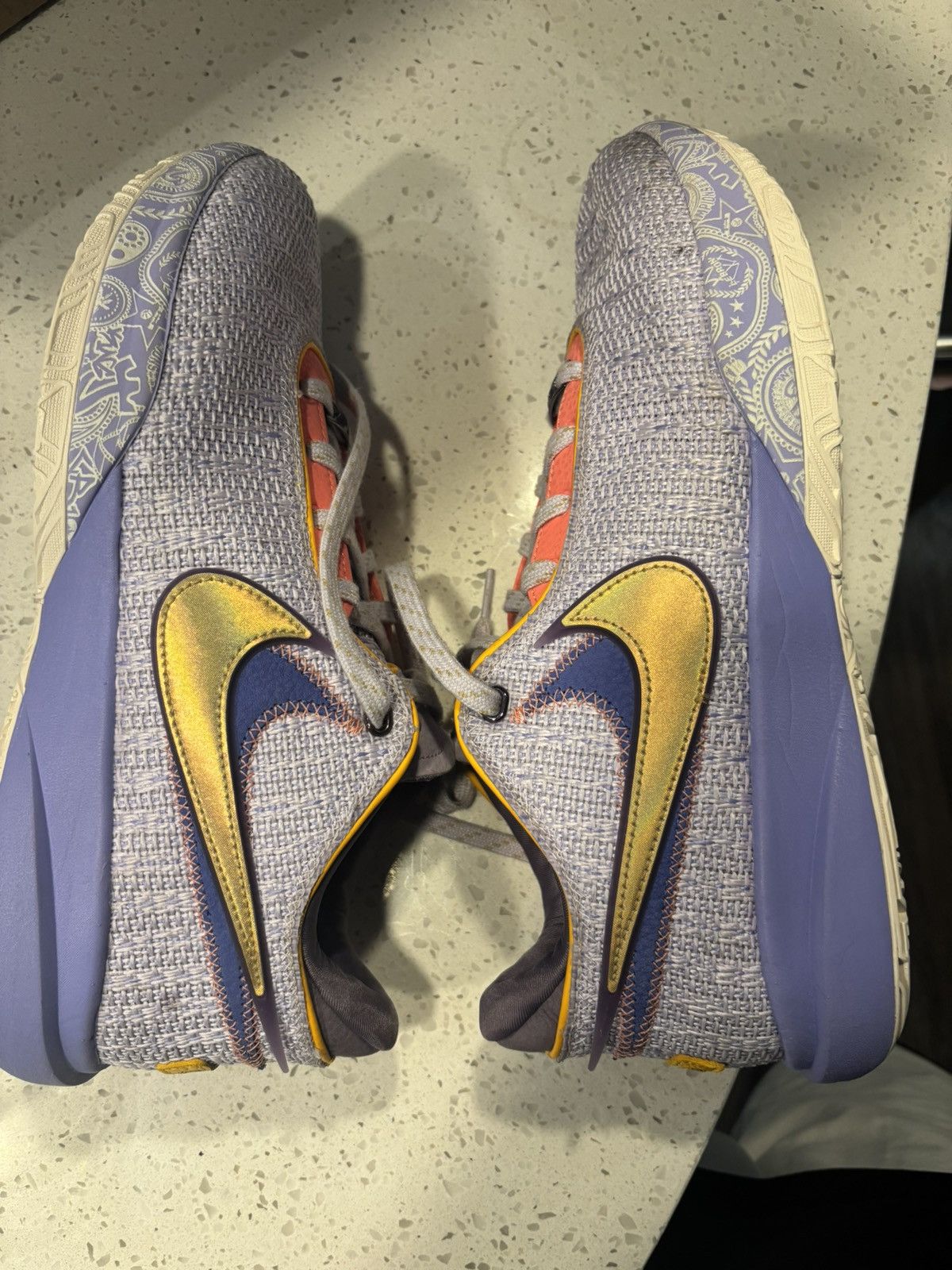Nike Nike LeBron 20 Violet Frost Size US 11 / EU 44 - 1 Thumbnail