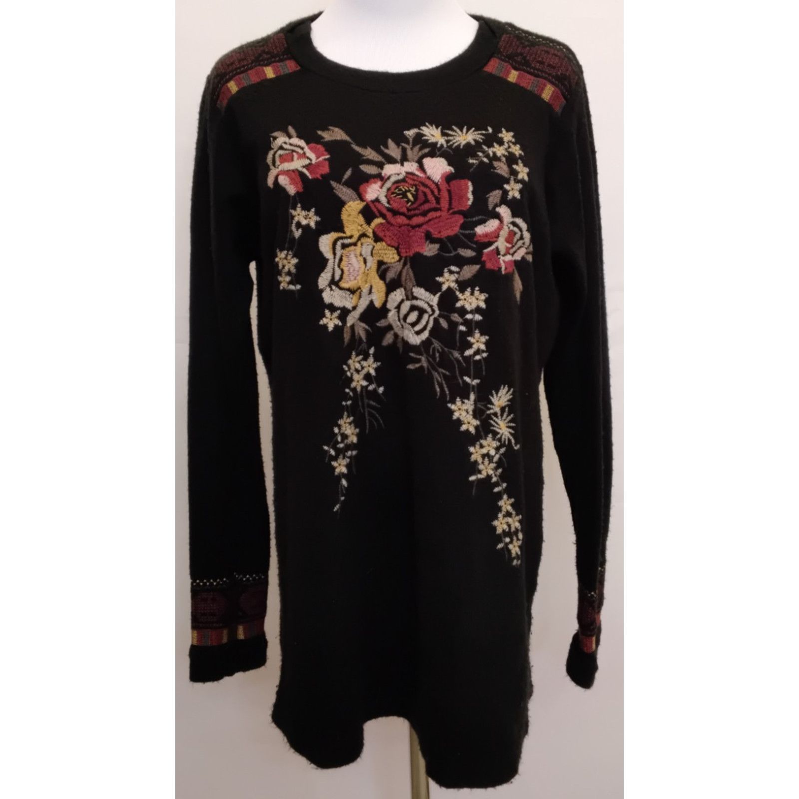 Johnny Was Johnny Was Biya Embroidered Sweater Women's S Black Florals Size S / US 4 / IT 40 - 2 Thumbnail