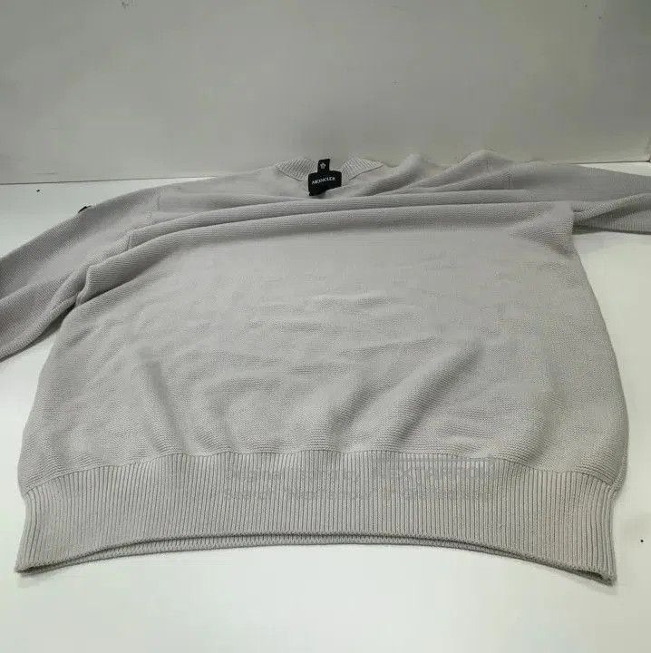 Moncler Moncler Men's Solid Crew Neck Long. Size US L / EU 52-54 / 3 - 9 Thumbnail