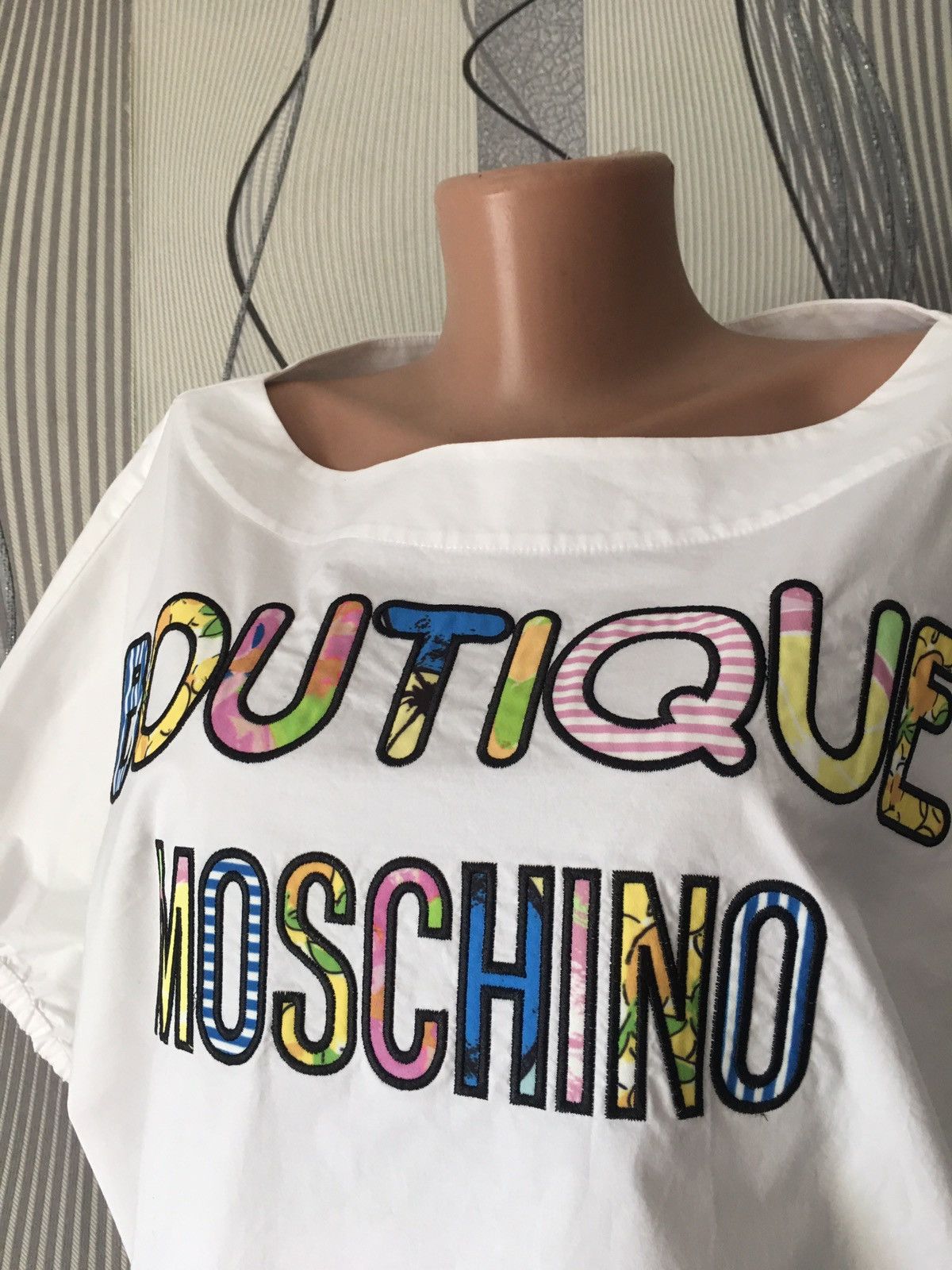 Boutique Moschino Boutique MOSCHINO White Cotton T-Shirt Size US 6 EU 36 Size M / US 6-8 / IT 42-44 - 6 Thumbnail