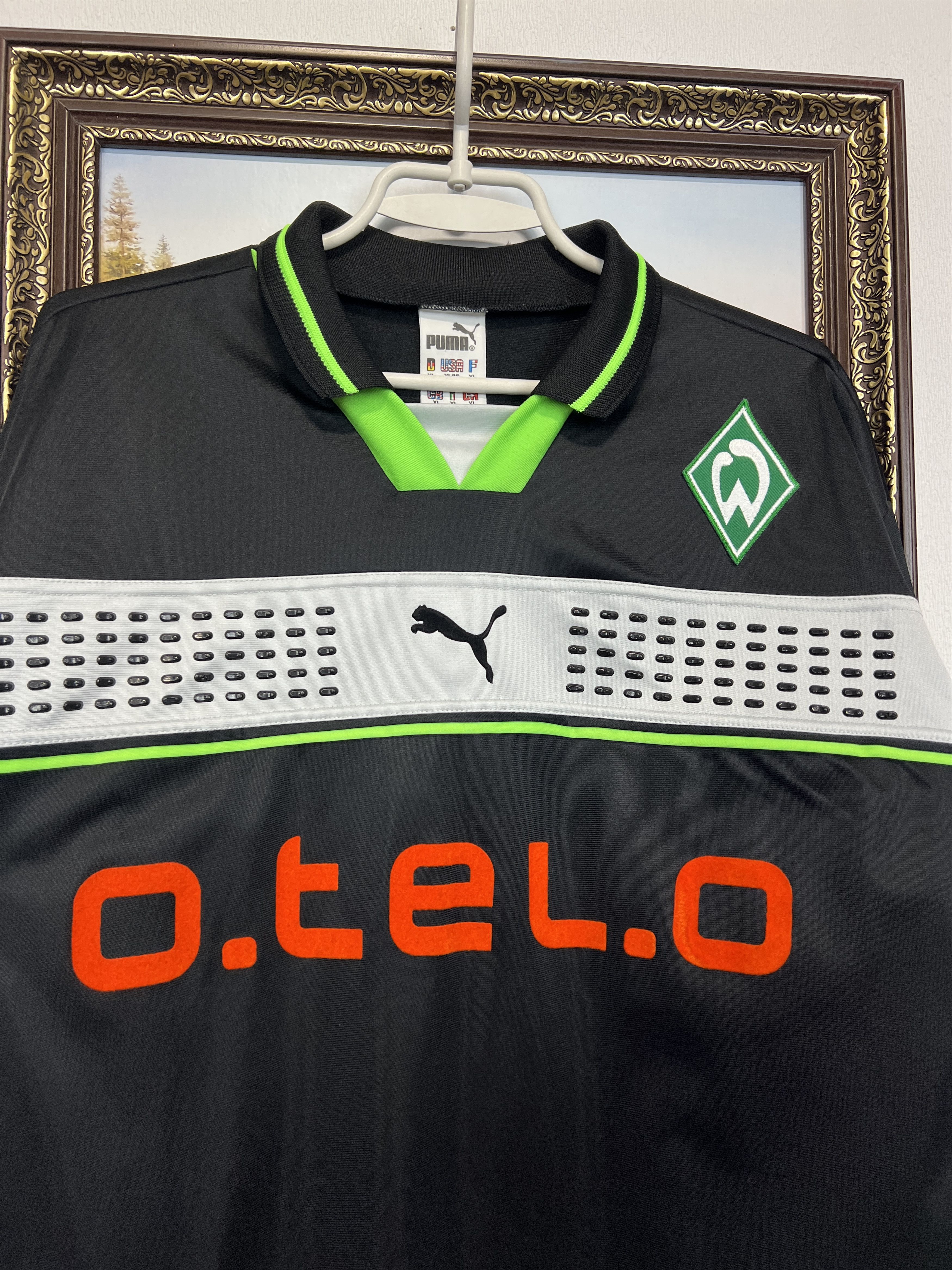 Puma Werder Bremen Goalkeeper football shirt Signed Rost Jerse Size US XL / EU 56 / 4 - 3 Thumbnail