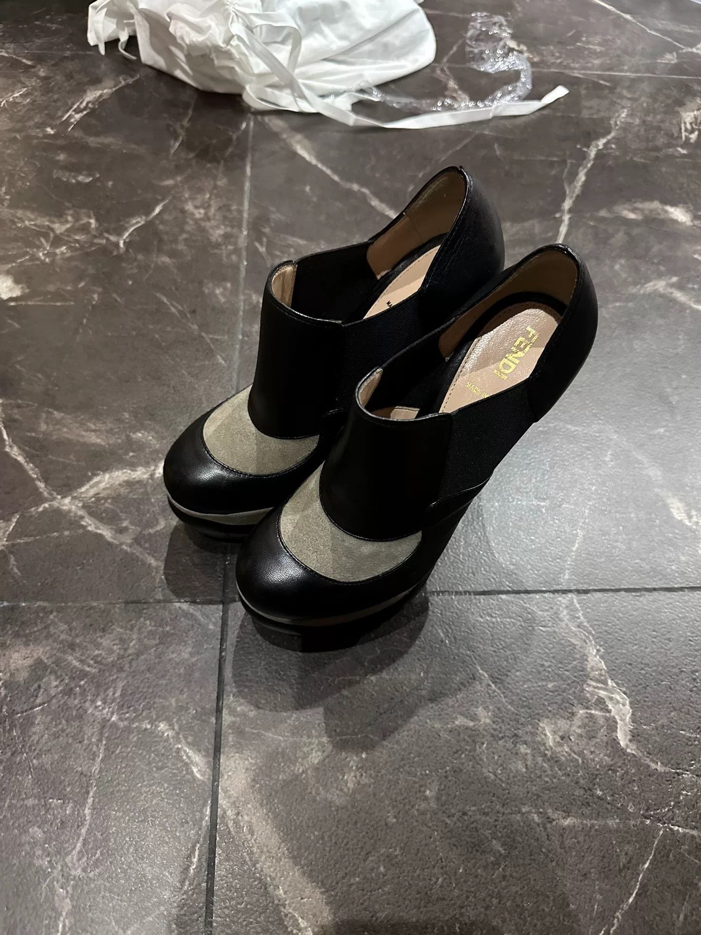 Fendi Fendi Short Boots Size US 5 / IT 35 - 1 Thumbnail