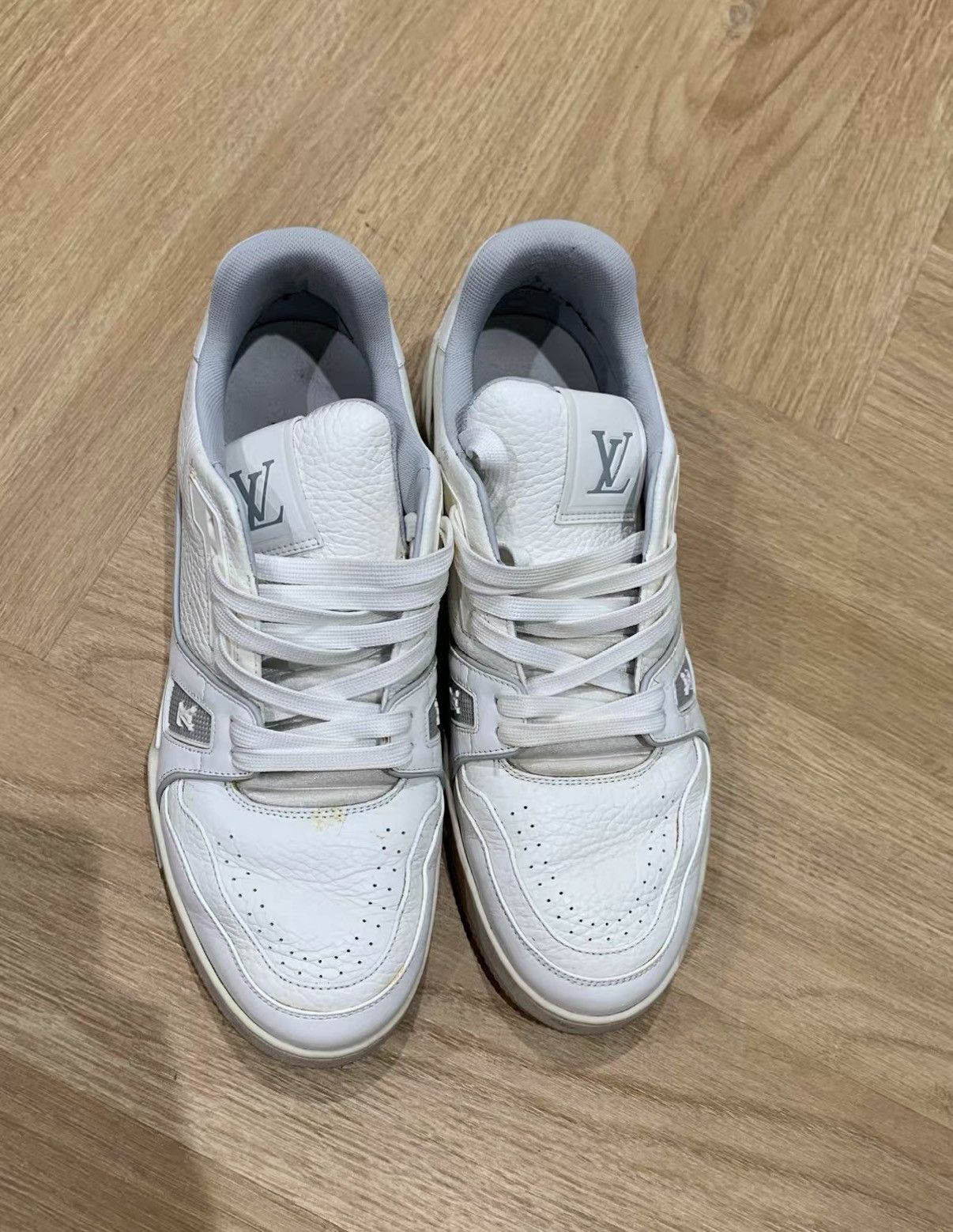 Louis Vuitton Louis Vuitton Trainer White Cement J42 Size US 7.5 / EU 40-41 - 2 Thumbnail