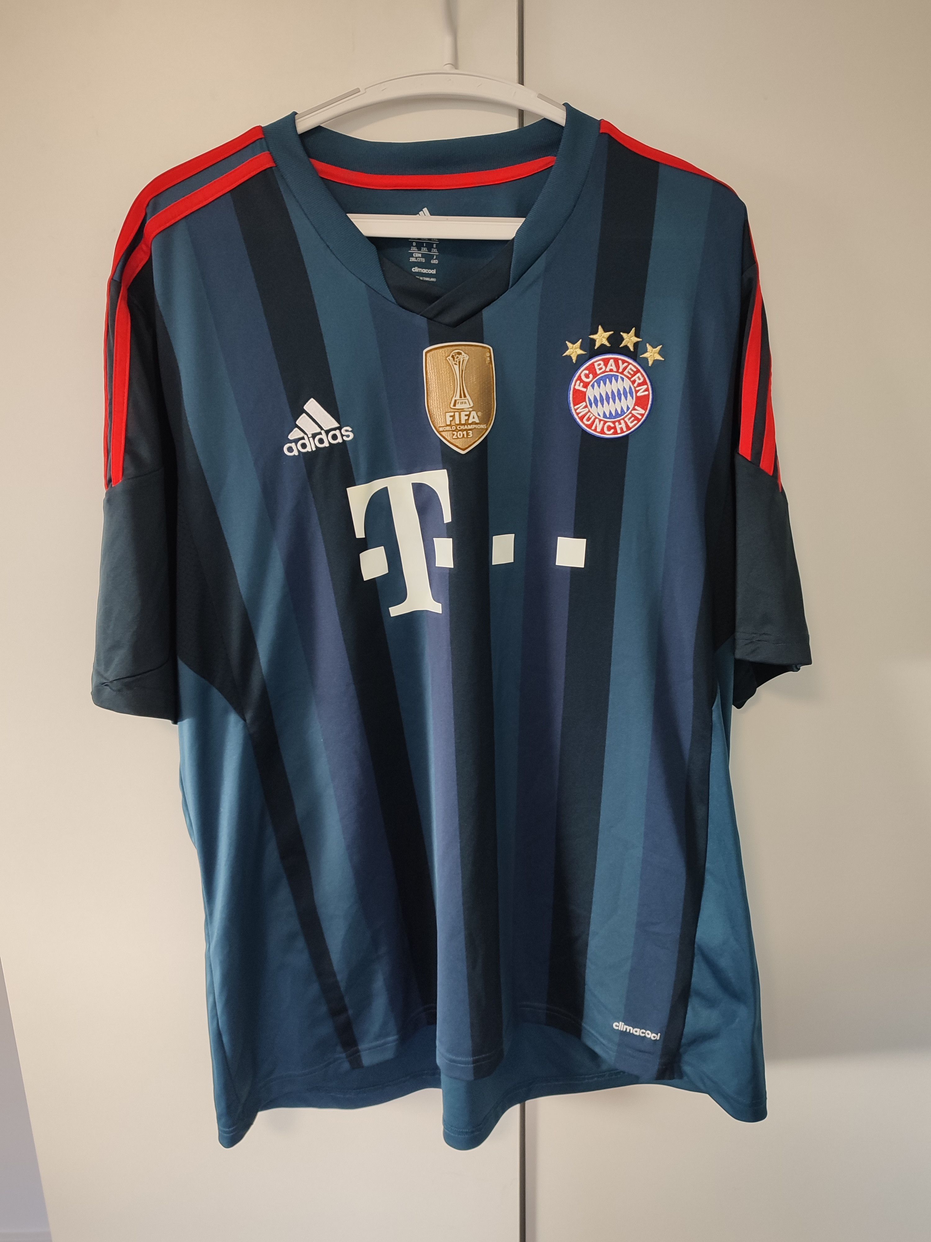 Adidas BAYERN MUNICH 2013-14 Third FOOTBALL Kit SHIRT Size US XXL / EU 58 / 5 - 1 Thumbnail