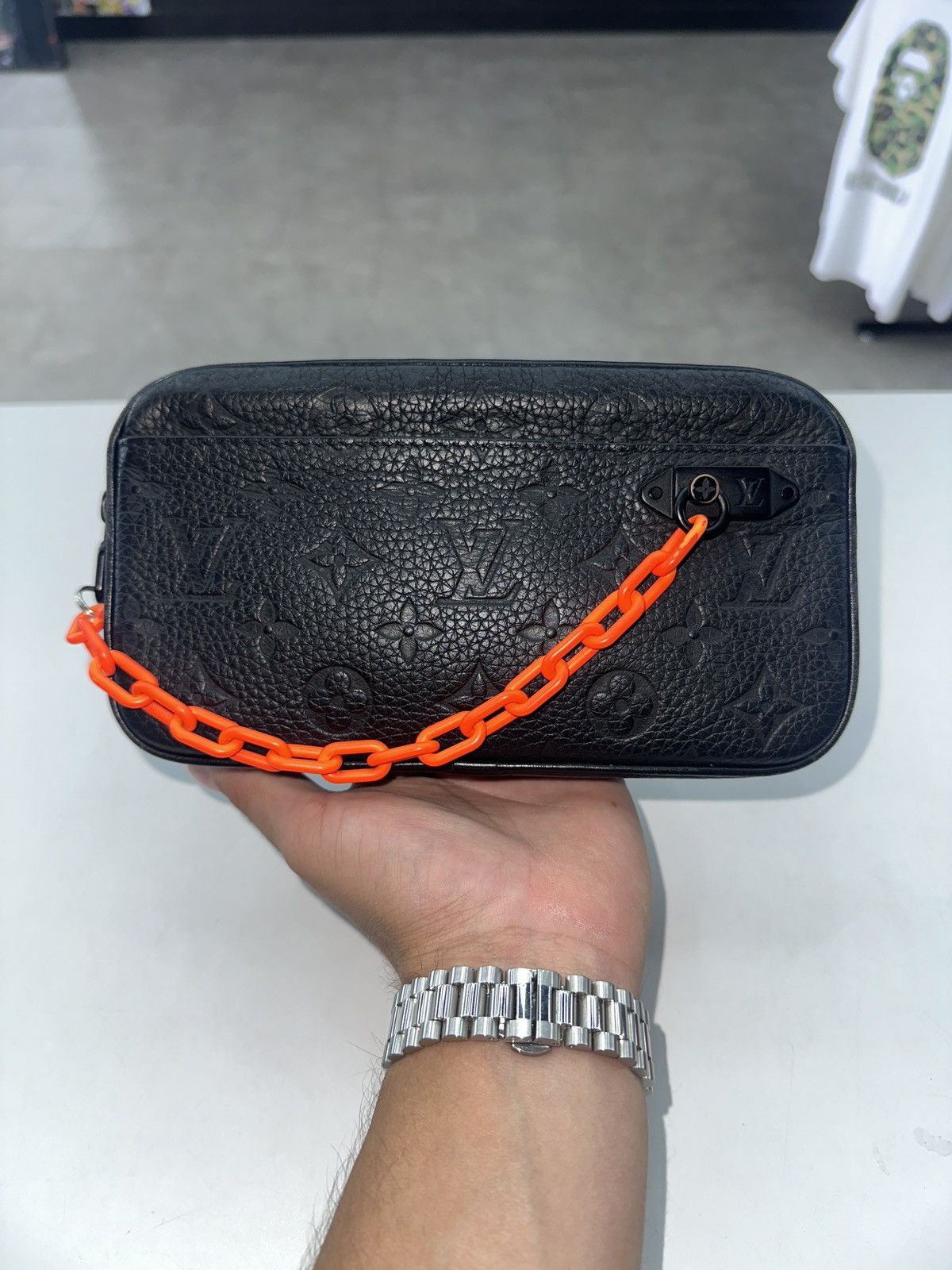 Louis Vuitton Louis Vuitton Taurillon Monogram Solar Ray Soft Pochette Size ONE SIZE - 1 Thumbnail
