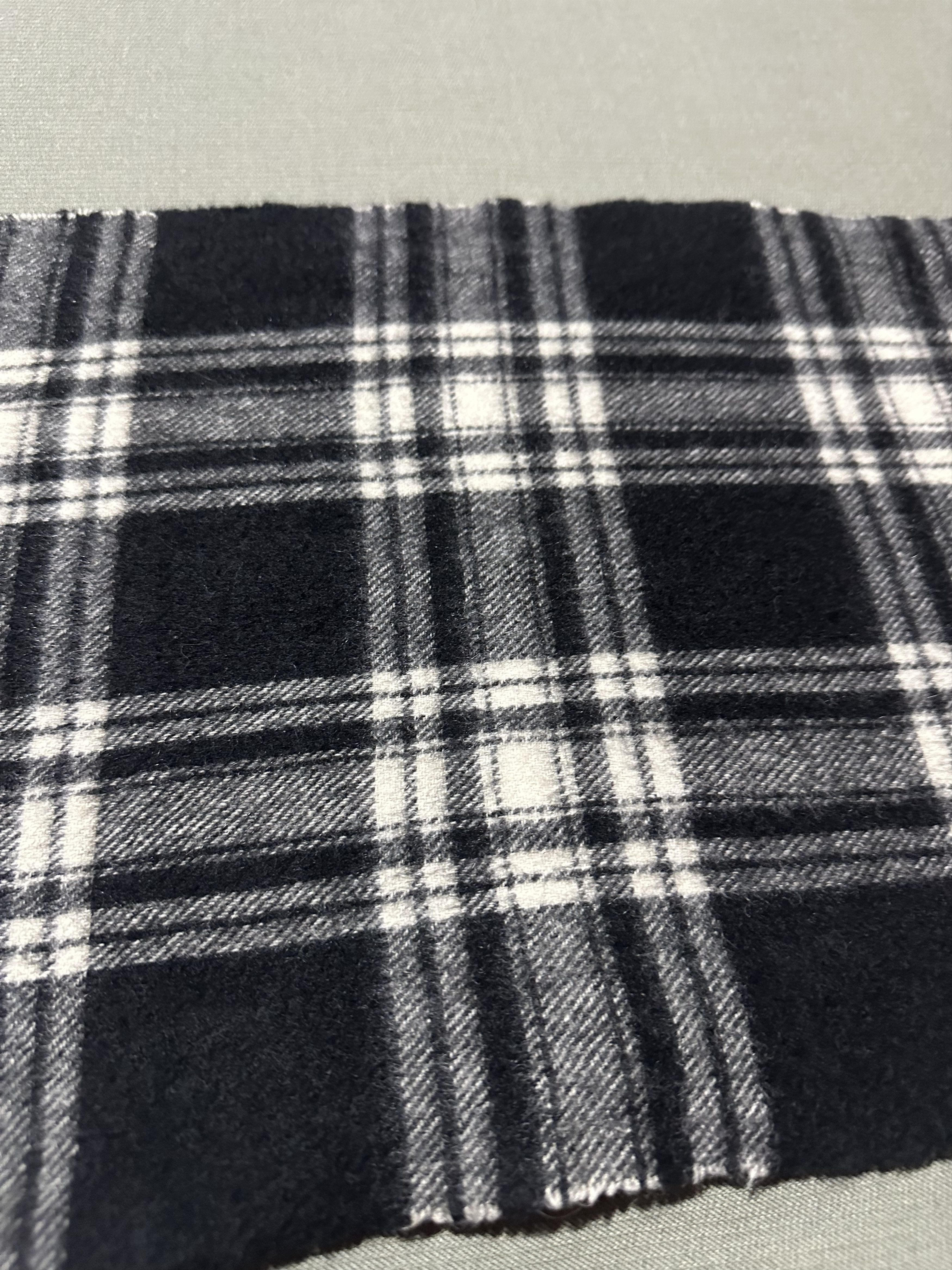 Vintage Lochmere 100% Cashmere Soft Scarf Plaid Natural Check Size ONE SIZE - 3 Thumbnail