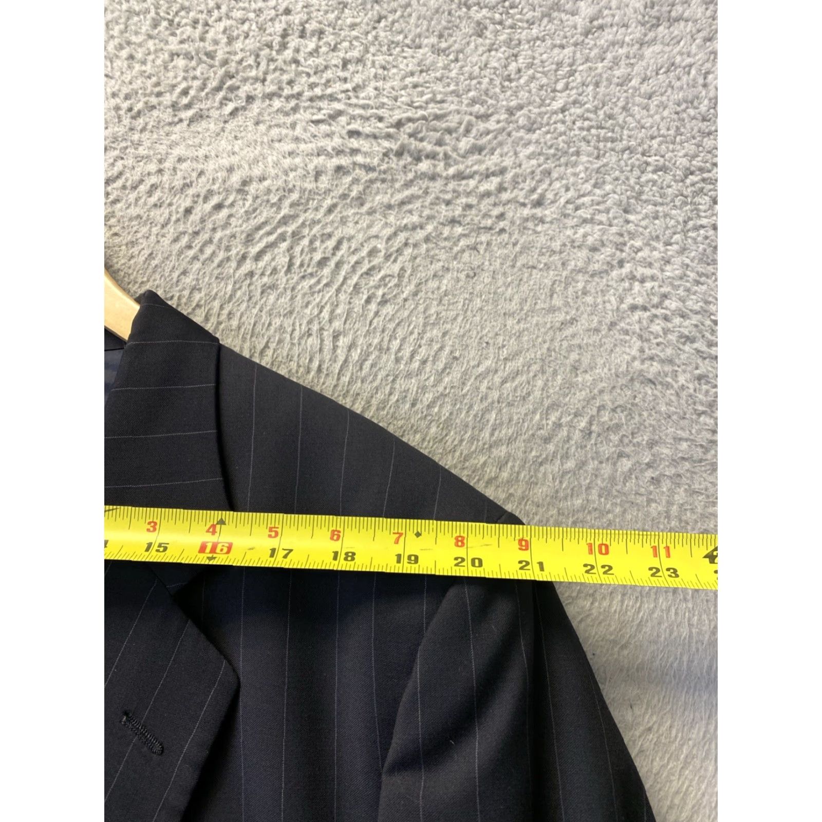 Jos. A. Bank JOS A BANK Blazer Jacket Men 46R Black Stripes Wool 2 Button 2 Vent Notch Lapel Short Regular" Size 46R - 5 Thumbnail
