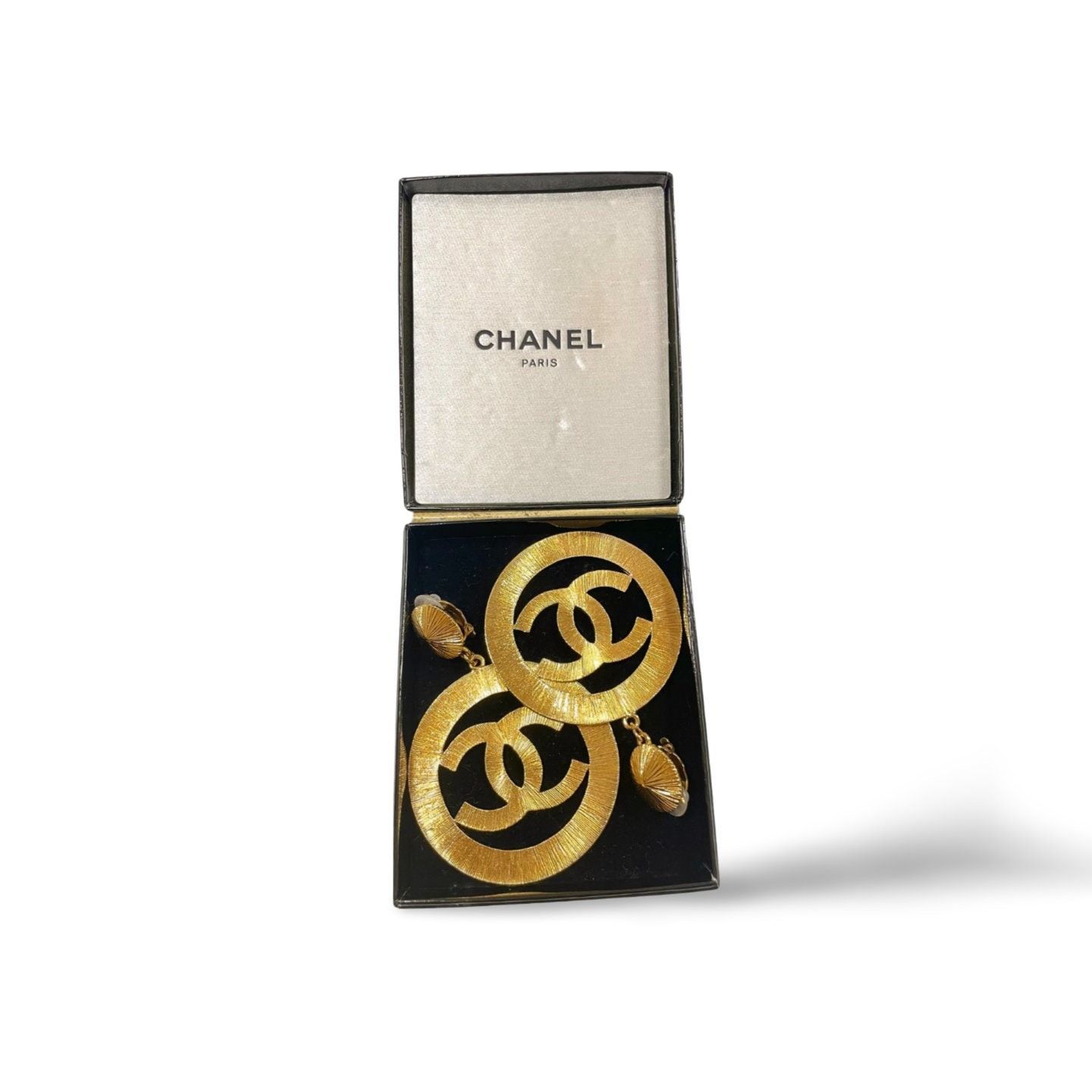 Chanel Vintage CHANEL extra large round hoop earrings with CC mark Size ONE SIZE - 10 Thumbnail