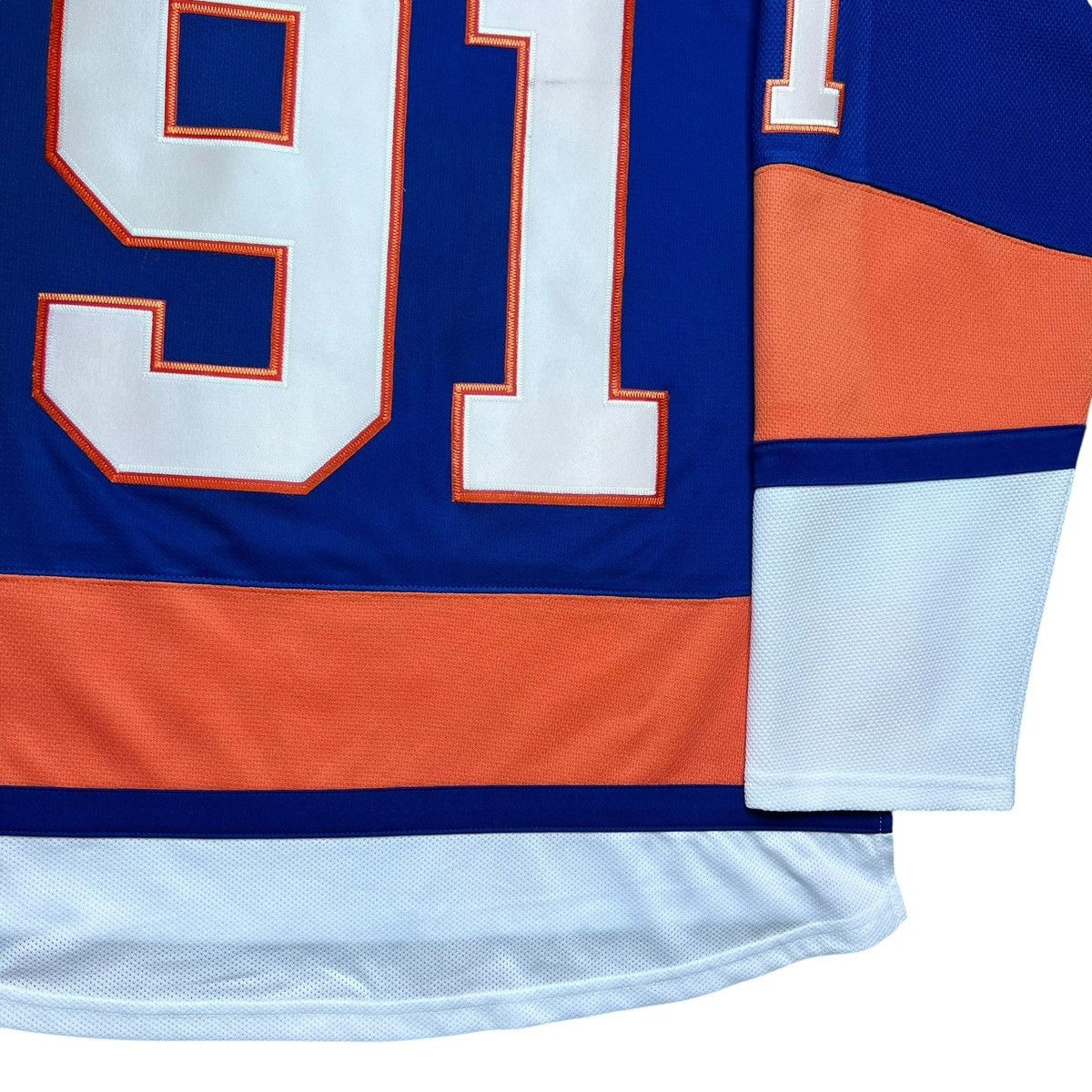 Reebok New York Islanders Tavares Inaugural Season Reebok Jersey Size US L / EU 52-54 / 3 - 22 Thumbnail