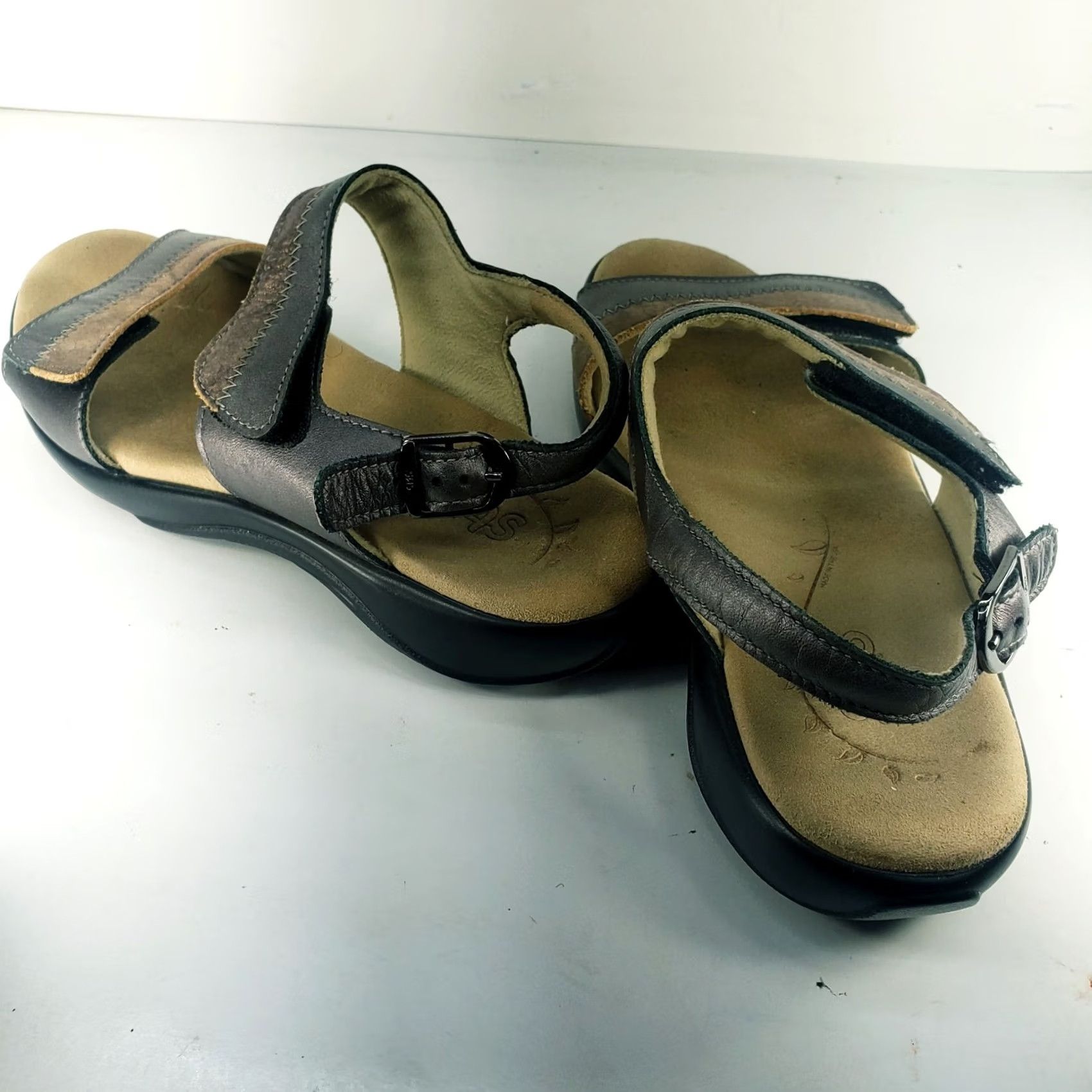 SAS SAS Womens Sandals 7.5W Nudu Leather Two Tone Pewter Bronze Metal Strappy Comfort Buckle Size US 8 / IT 38 - 5 Thumbnail