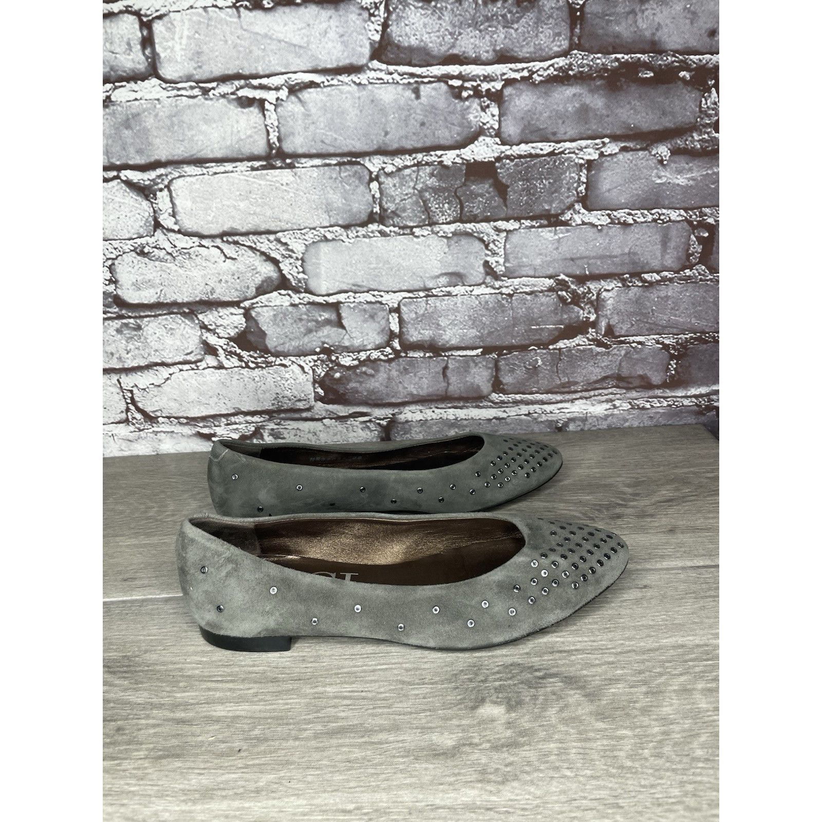 AGLINI AGL Grommet Gray Suede Leather Studded Pointed Toe Flats Wom Size US 7.5 / IT 37.5 - 11 Thumbnail