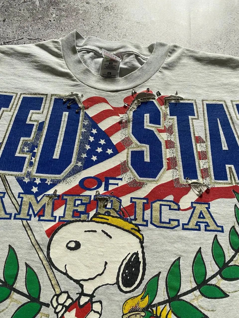 Cartoon Network VINTAGE 90s PEANUTS SNOOPY USA DISTRESSED CARTOON T SHIRT Size US XL / EU 56 / 4 - 16 Thumbnail