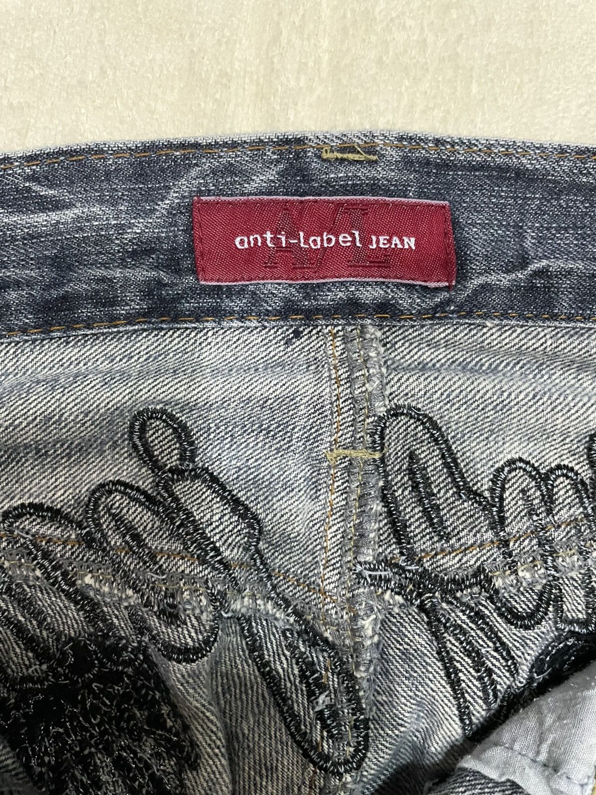 Japanese Brand Vintage Anti-Label Faded Distress Dark Blue Denim Jeans Size US 31 - 7 Thumbnail