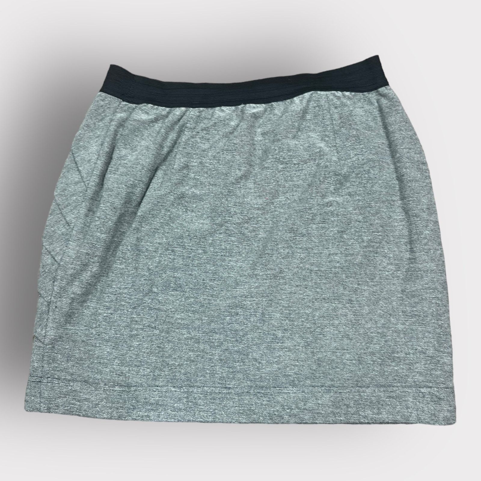Urban Outfitters Silence + Noise | Gray Solid Chic Pencil Skirt | Medium Size 28" / US 6 / IT 42 - 8 Thumbnail
