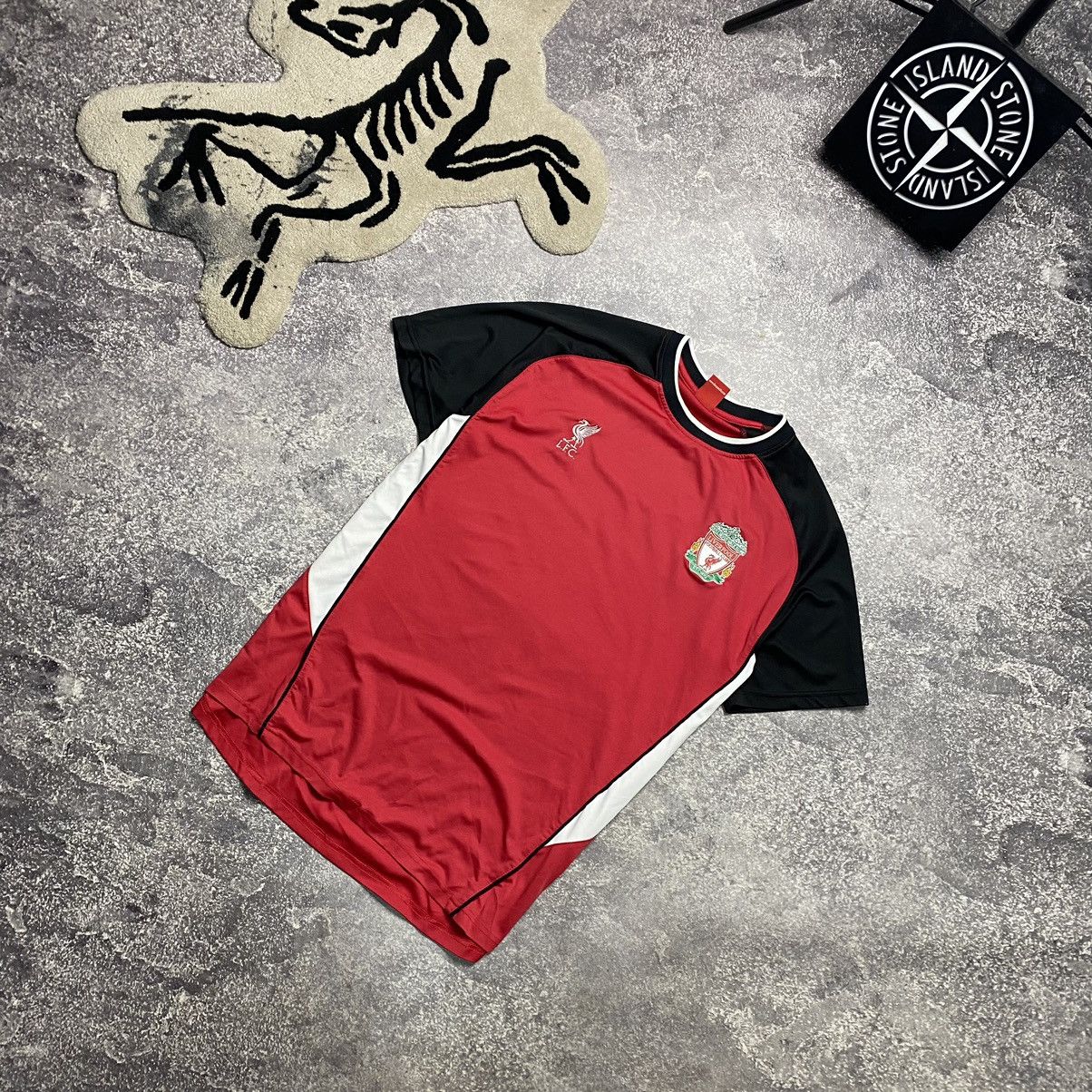 Other Men’s FC Liverpool Small logo Official Merchandise jersey Size US L / EU 52-54 / 3 - 1 Thumbnail