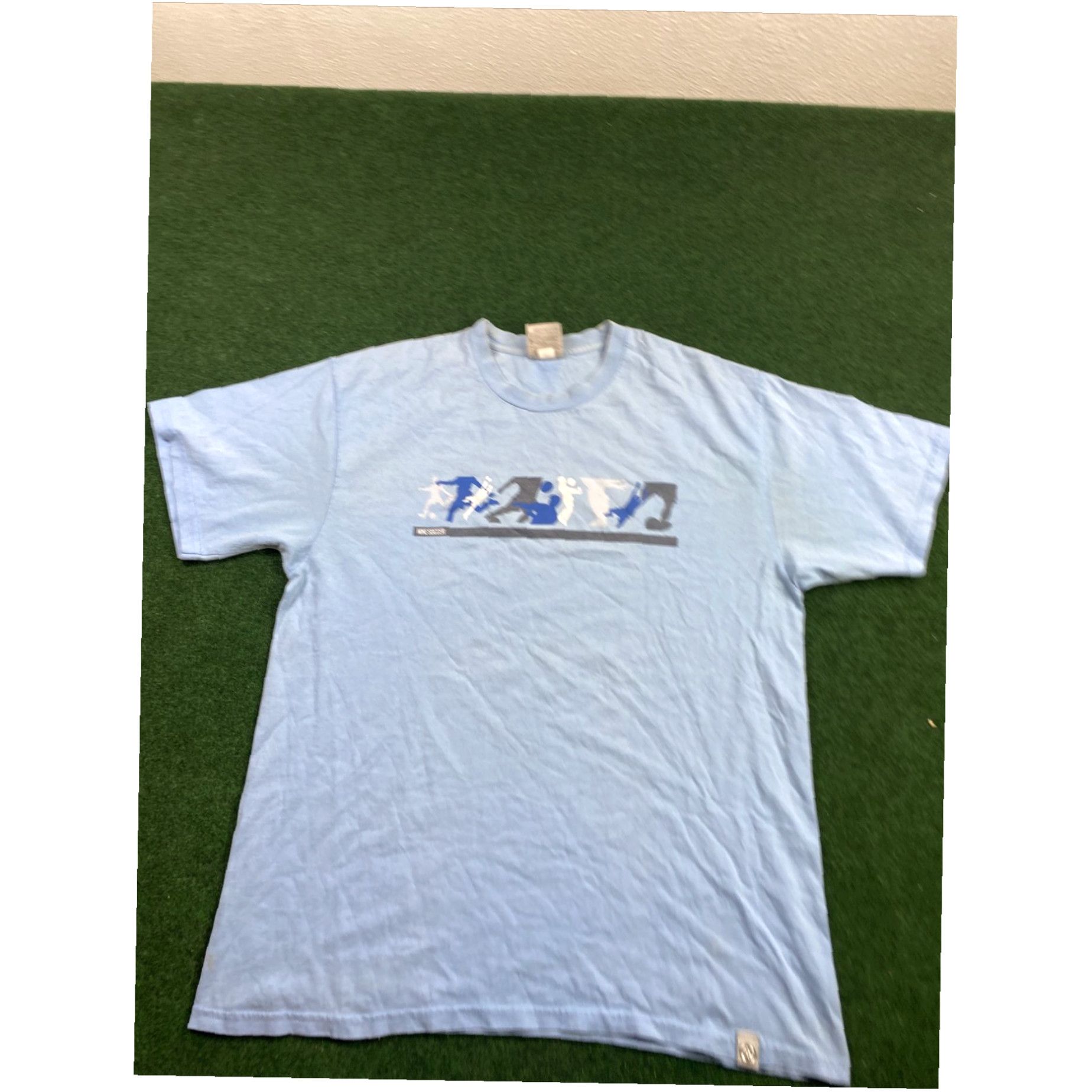 Nike Vintage Nike Soccer T-Shirt Size large fast Shipping blue Size US L / EU 52-54 / 3 - 1 Thumbnail