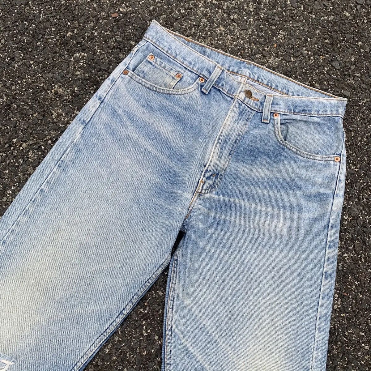 Levi's 💥 Distressed Denim Vtg Levi’s Light Wash Jeans Faded Pants Size US 32 / EU 48 - 4 Thumbnail