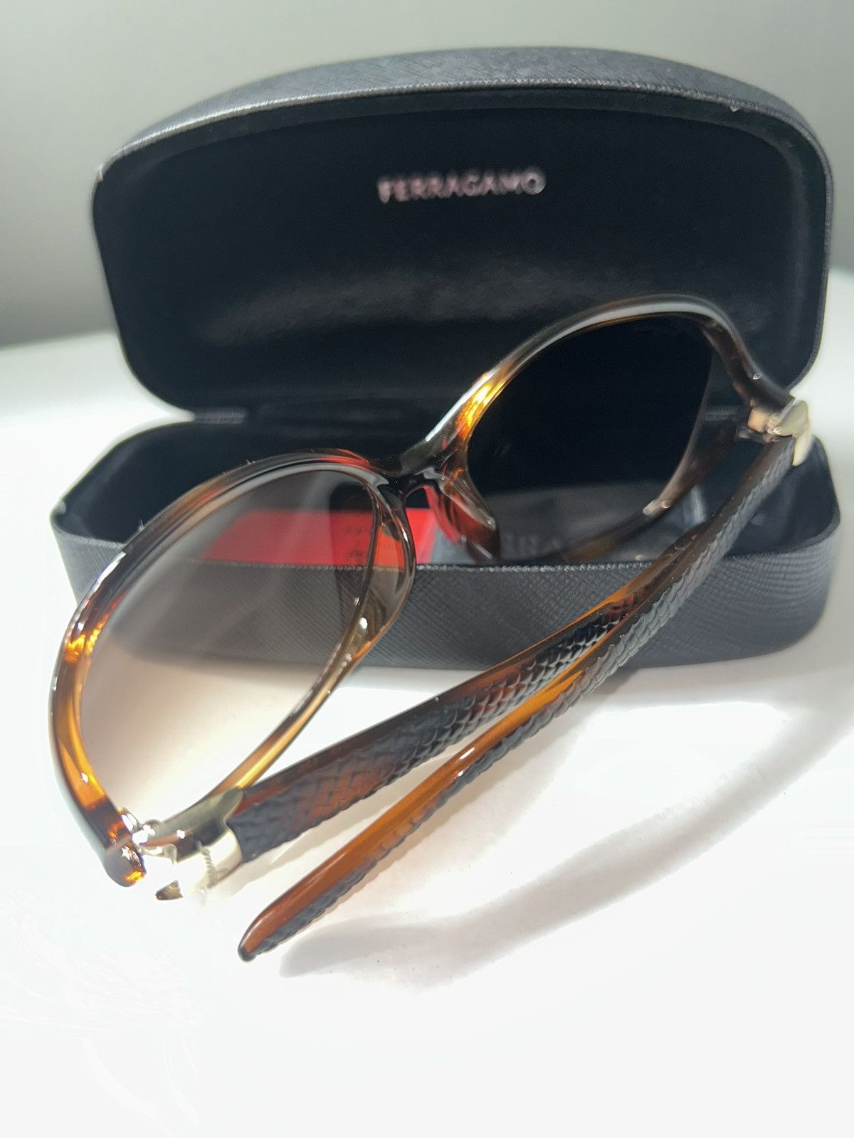 Salvatore Ferragamo Salvatore Ferragamo SF770SA Havana Brown Tortoise Sunglasses Size ONE SIZE - 13 Thumbnail