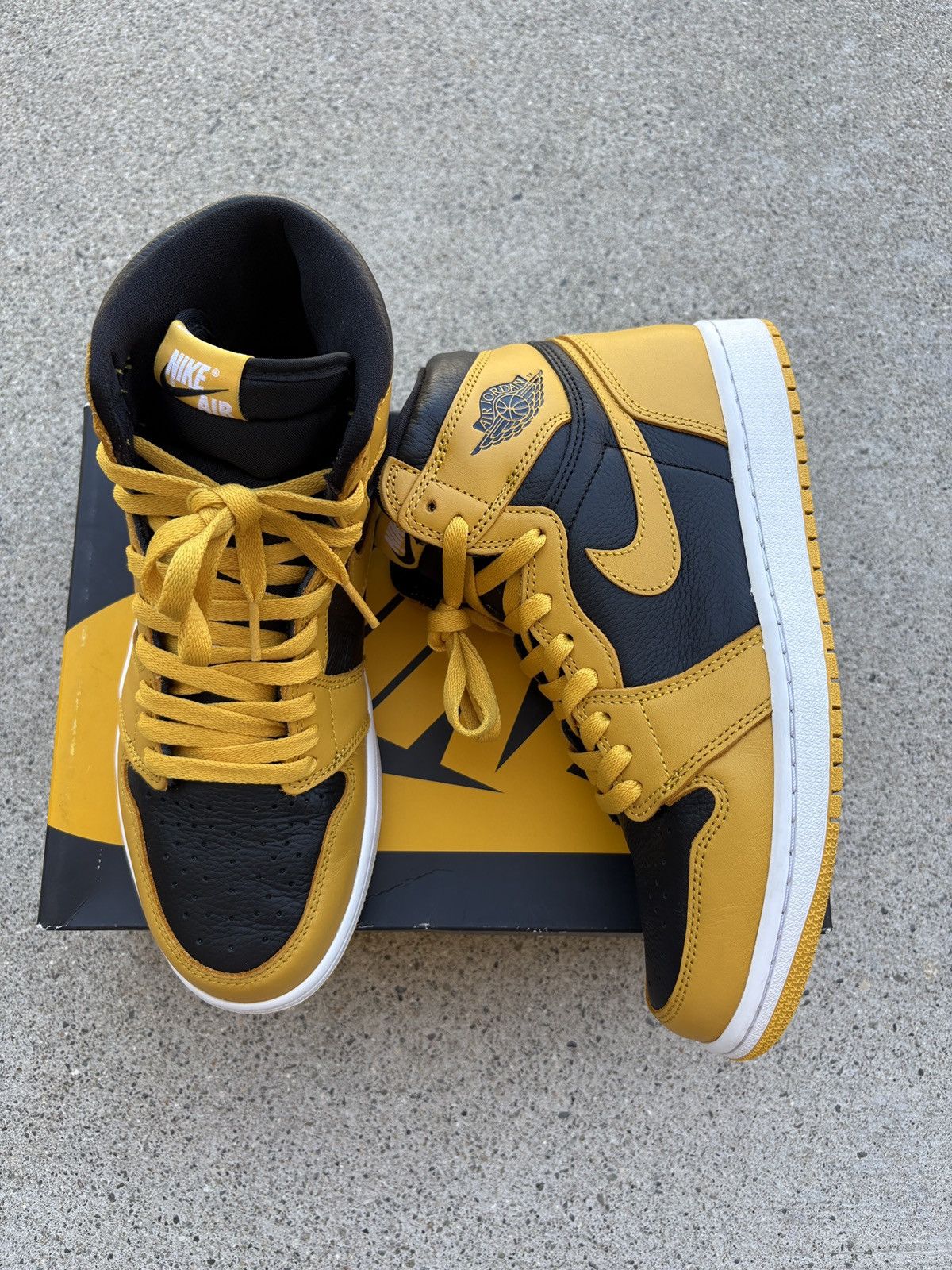 Jordan Brand Jordan 1 Retro High “Pollen” Size Men’s 8.5 Size US 8.5 / EU 41-42 - 7 Thumbnail