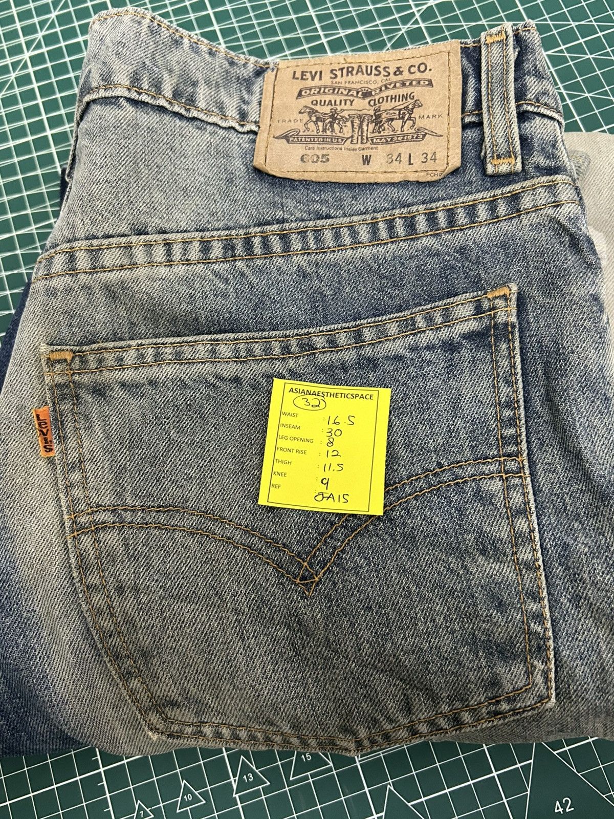 Levi's Levis Vintage Clothing 605 Orange Tag Acid Washed Distress Size US 32 / EU 48 - 21 Thumbnail