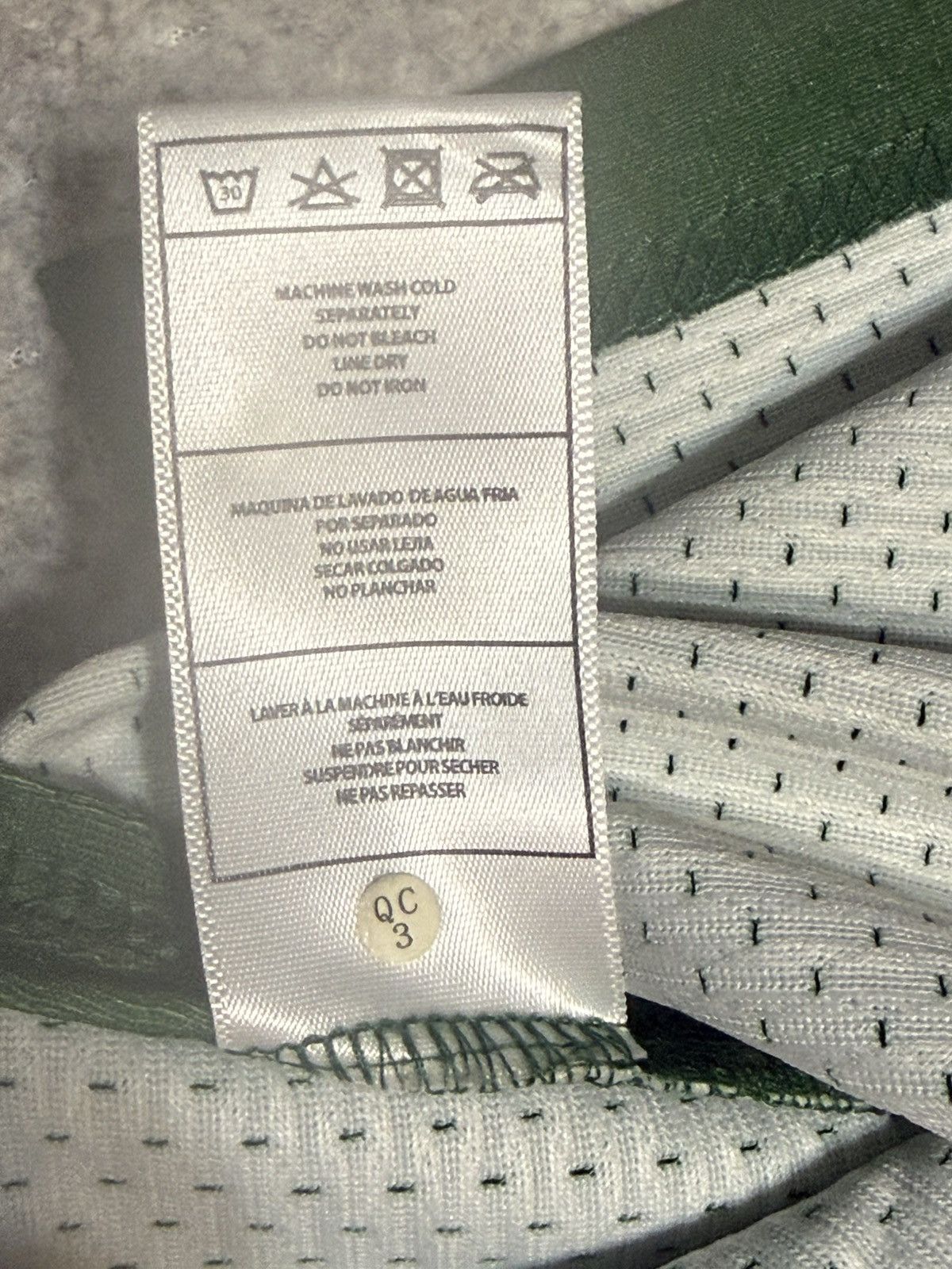Mitchell & Ness Ray allen authentic jersey Size US L / EU 52-54 / 3 - 8 Thumbnail