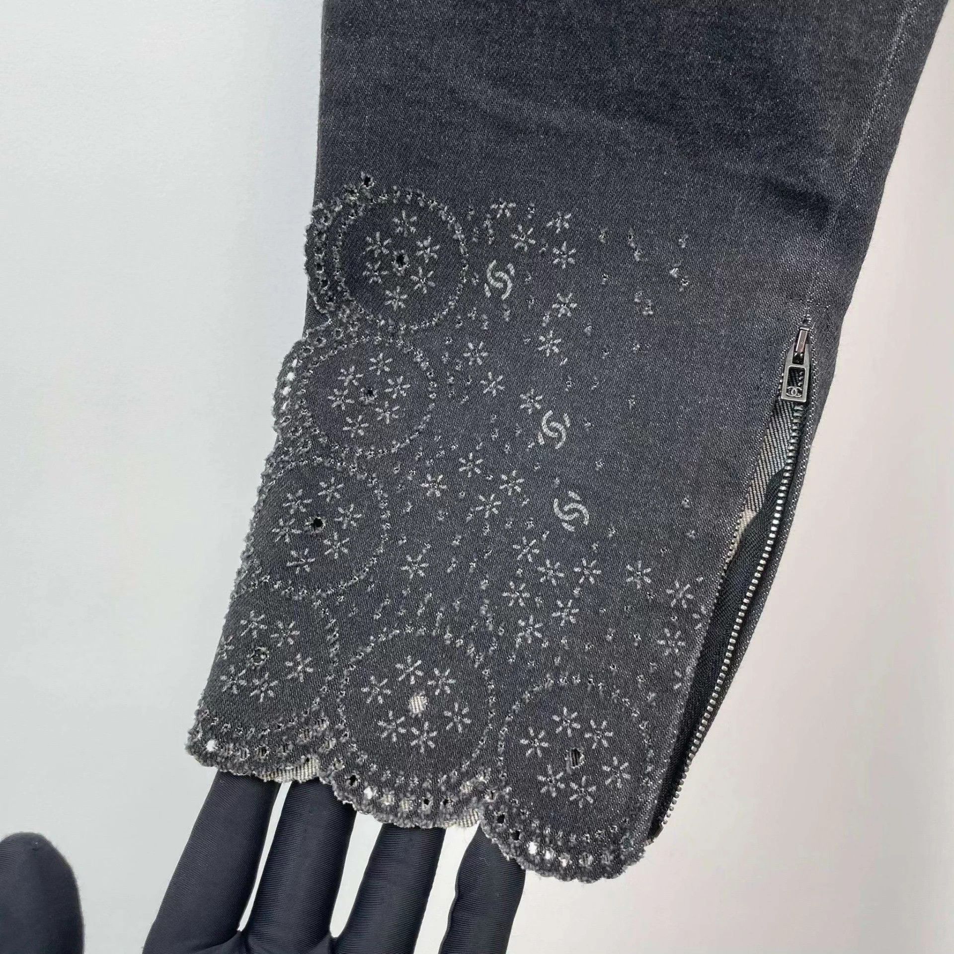 Chanel Chanel Denim Print Gray 38 Pants Size 27" / US 4 / IT 40 - 9 Thumbnail