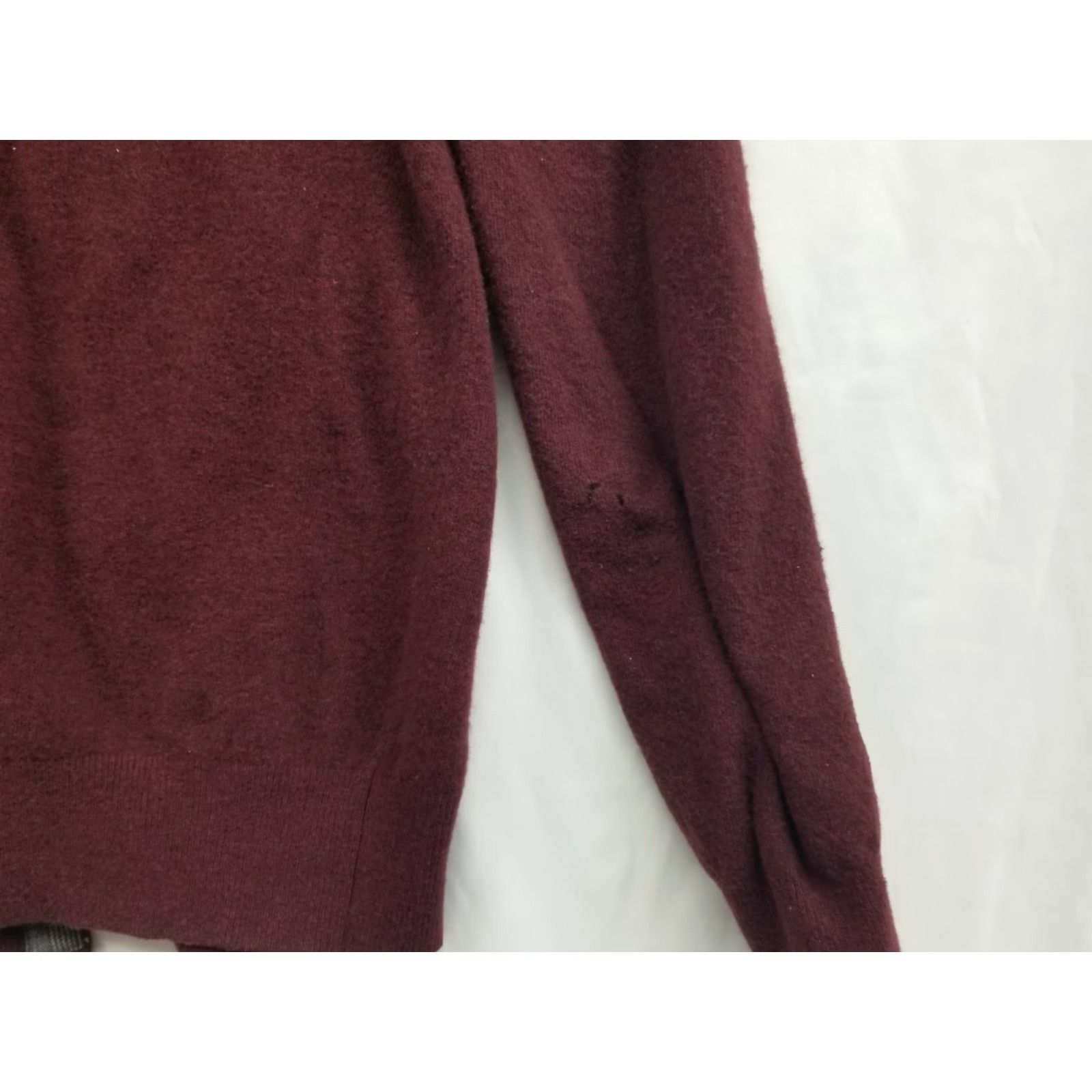 Banana Republic Banana Republic Sweater Women M Burgundy Long Sleeve Button Wool Cardigan 100% Wool Vintage N/A Size M / US 6-8 / IT 42-44 - 5 Thumbnail