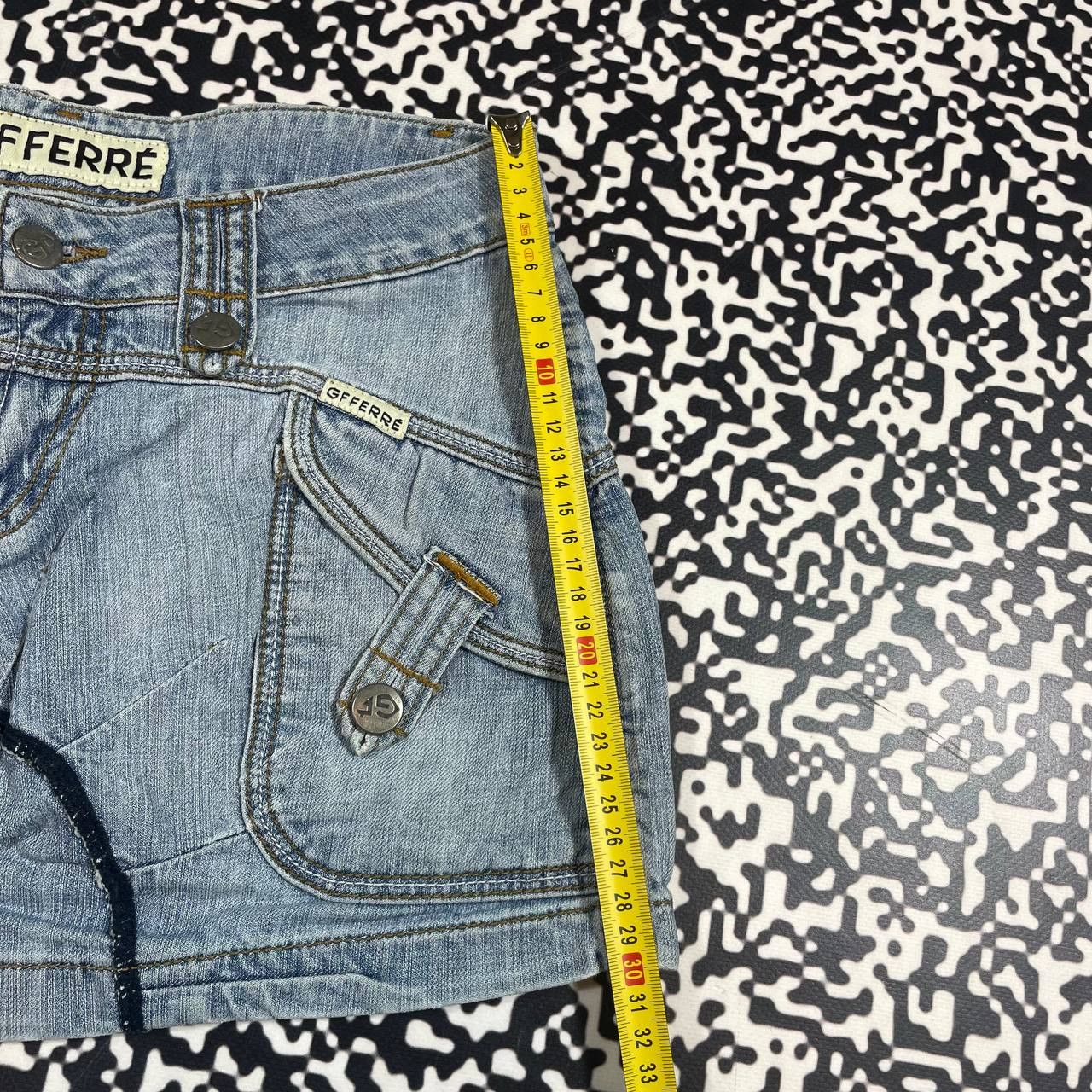 GF Ferre Vintage 90s GF Ferre Japanese Retro Mini Skirt Y2K Style Size 28" / US 6 / IT 42 - 17 Thumbnail