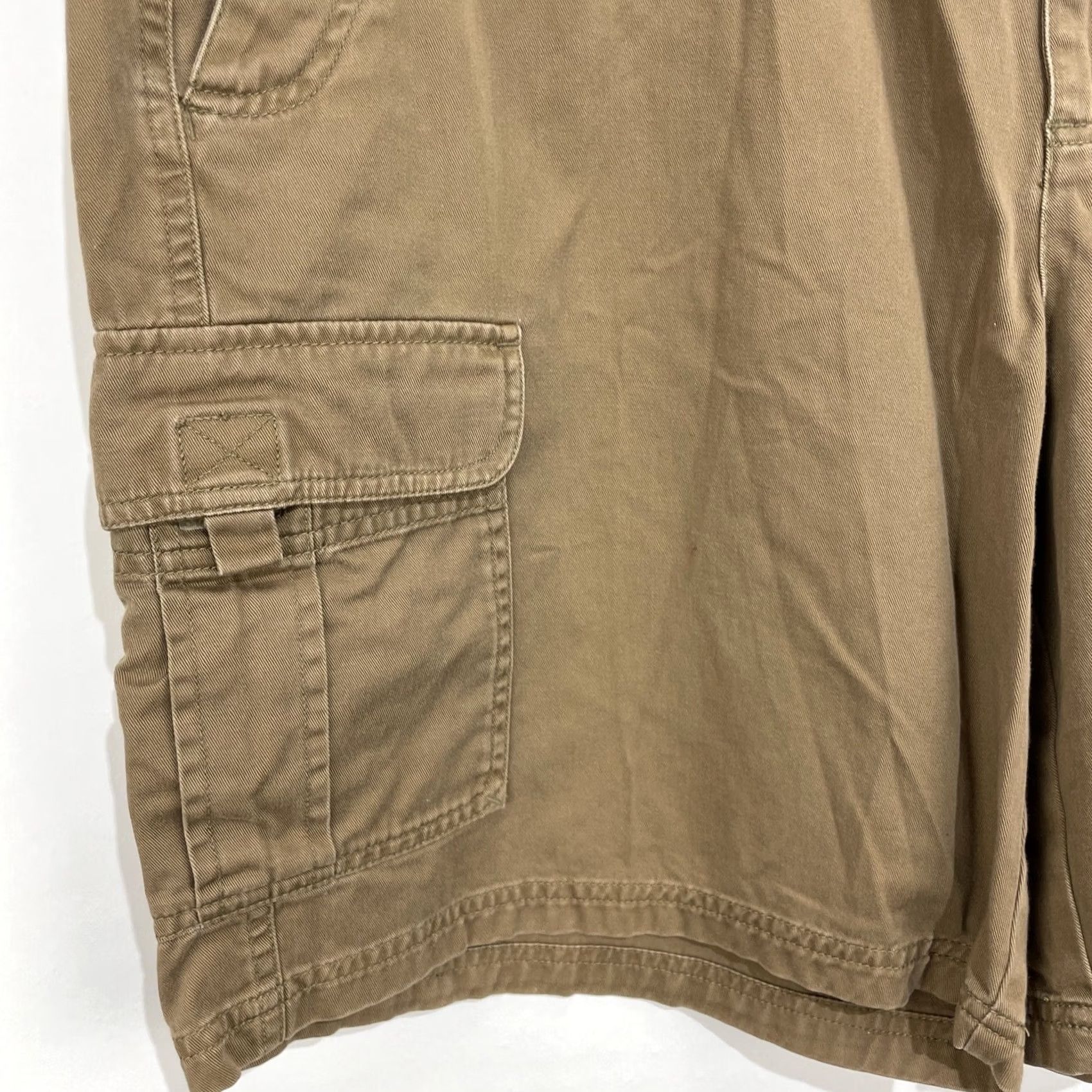 Vintage Columbia Cargo Shorts Mens Size 38 Brown Cotton Canvas 5-Pocket Zip Regular Inseam 8 Cowboy? Size US 38 / EU 54 - 5 Thumbnail