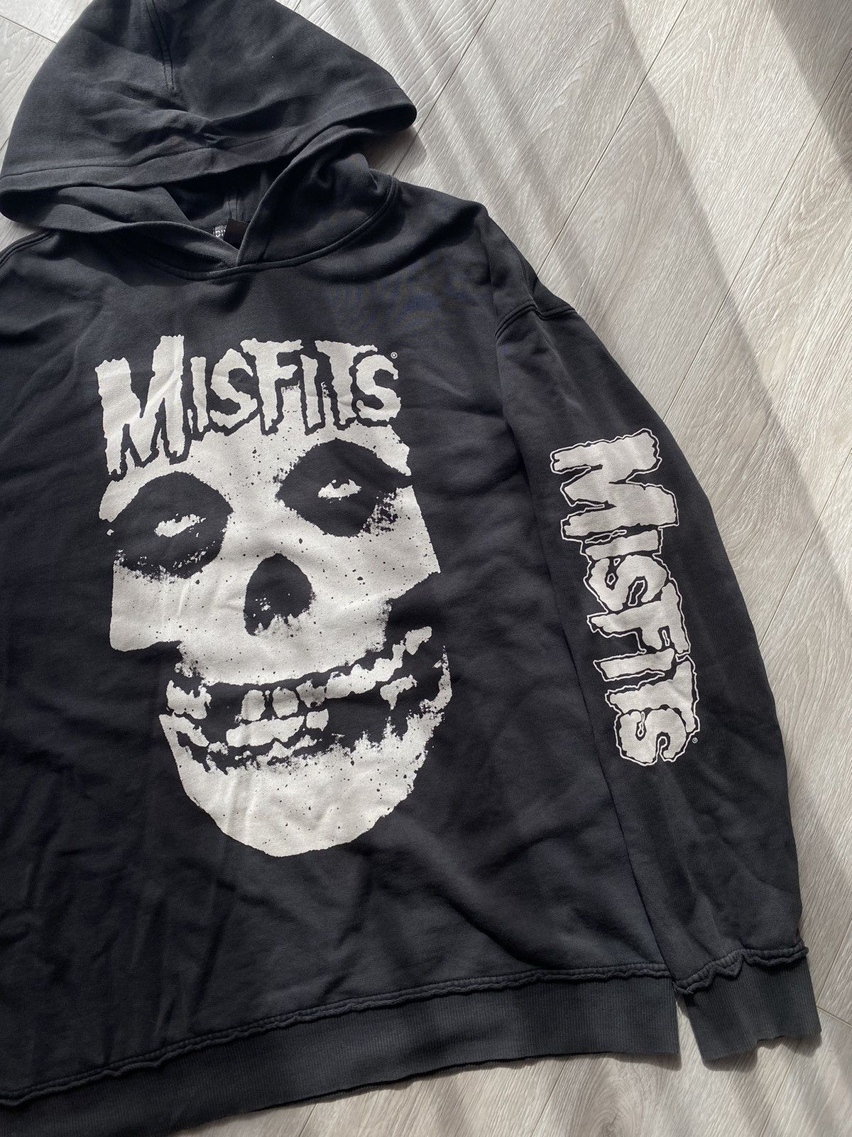 H&M × Misfits H&M MISFITS RARE WASHED ZIP HOODIE OVERSIZE BOXY FIT Size US S / EU 44-46 / 1 - 3 Thumbnail