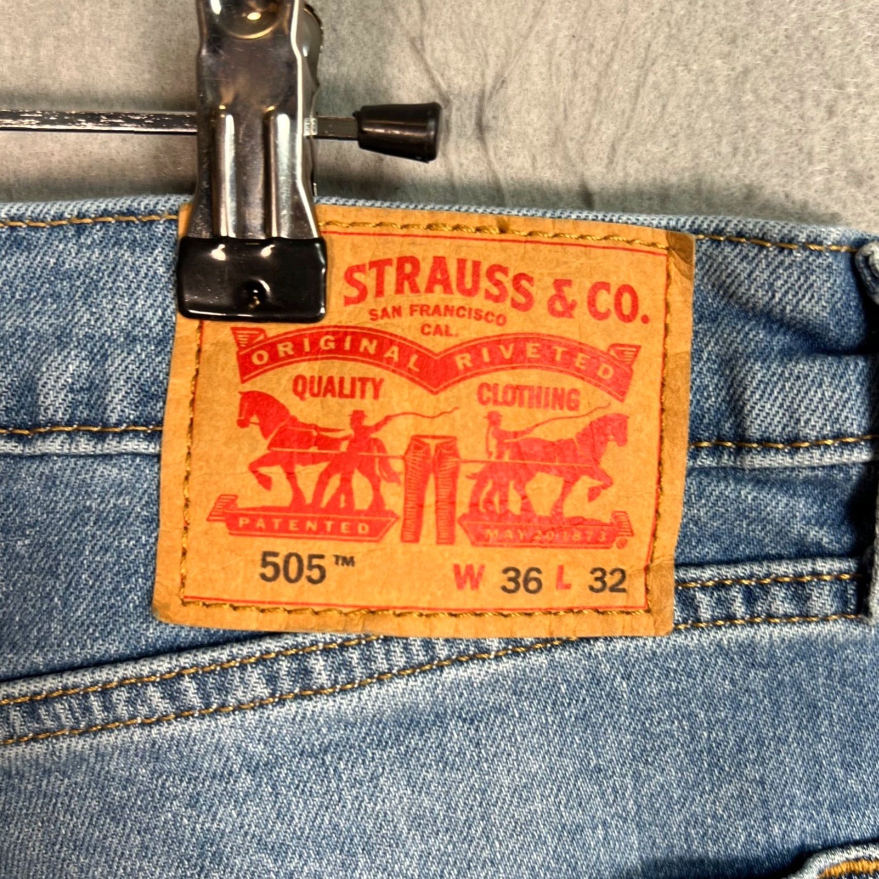 Levi's Levis 505 Jeans Mens 36x32 Straight Blue Denim Cotton Blend Regular Fit 5-Pocket Levis 500 Series Vintage No Size US 36 / EU 52 - 3 Thumbnail