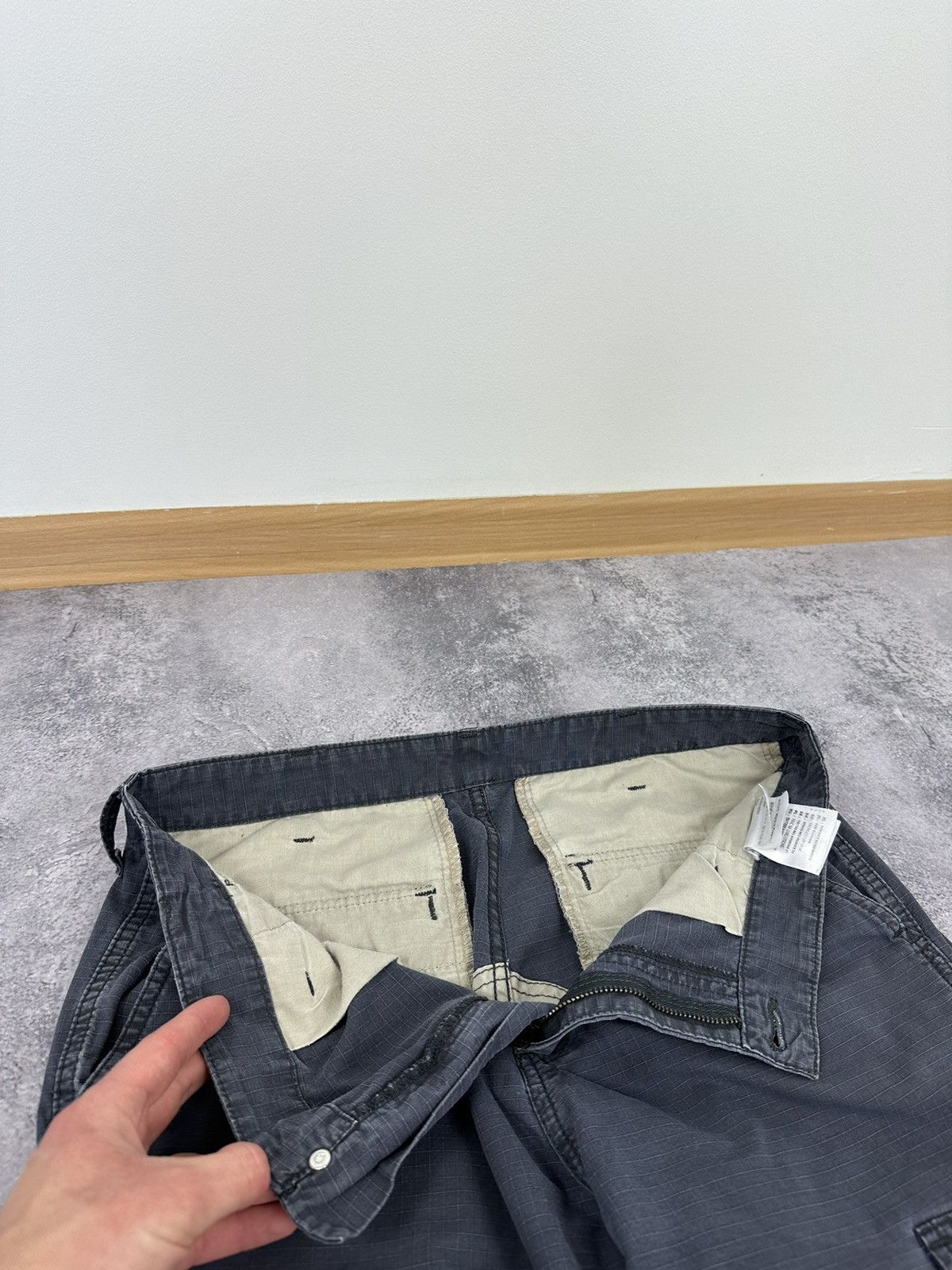 Carhartt Vintage Carhartt USA Baggy Utility Y2K Regular Cargo Pants Size US 34 / EU 50 - 16 Thumbnail