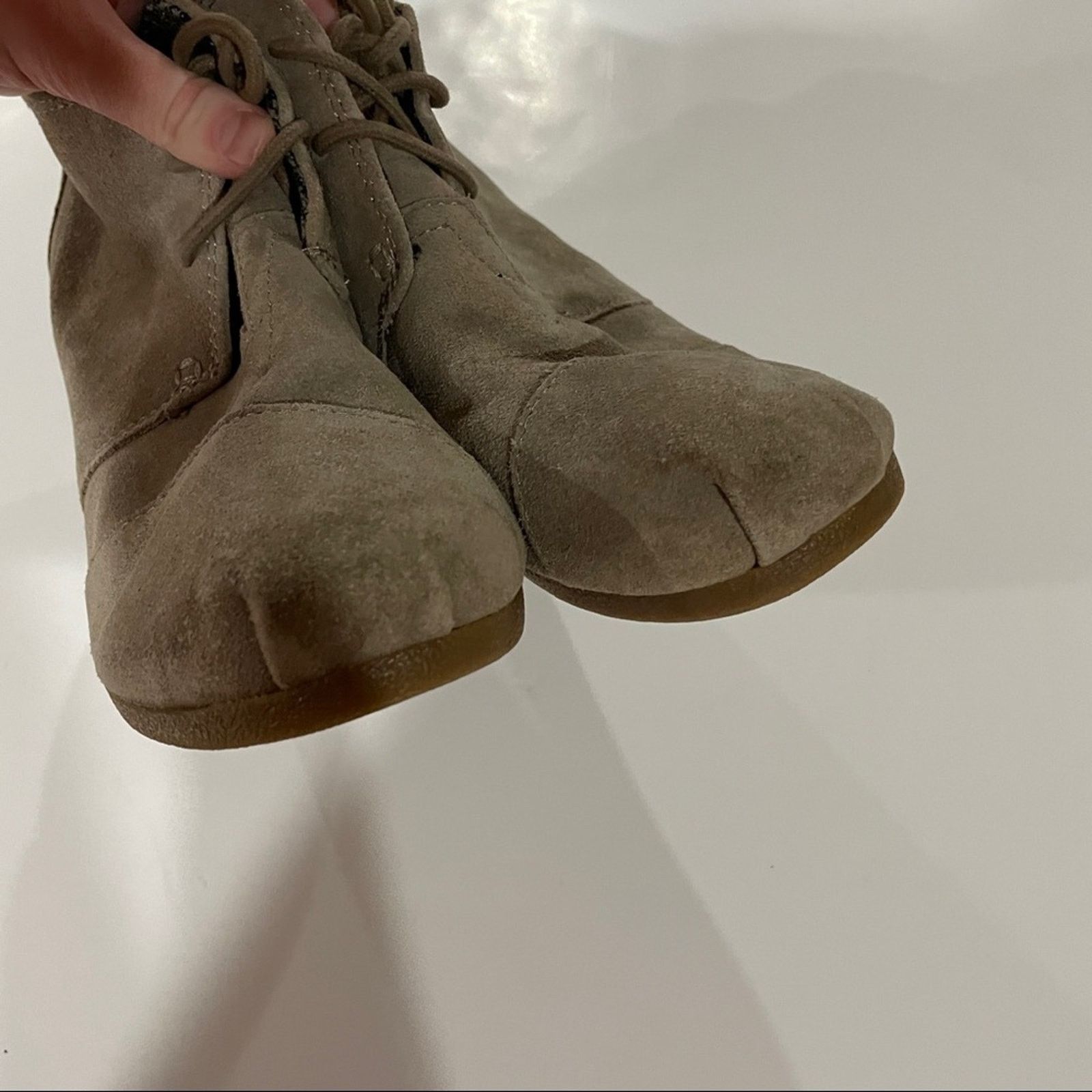 Toms Toms Desert Taupe Suede Wedge Heel Lace Up Booties Size 9 Size US 9 / IT 39 - 5 Thumbnail
