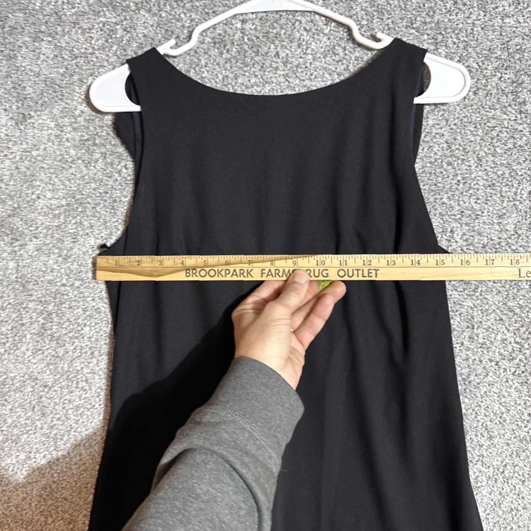 Vintage VINTAGE Chelsea Nites Dress Size 10 Sleeveless Cowl Neck Knee Length Black Polyester Women 90s Party Cocktail Sheath USA Size L / US 10 / IT 46 - 2 Thumbnail