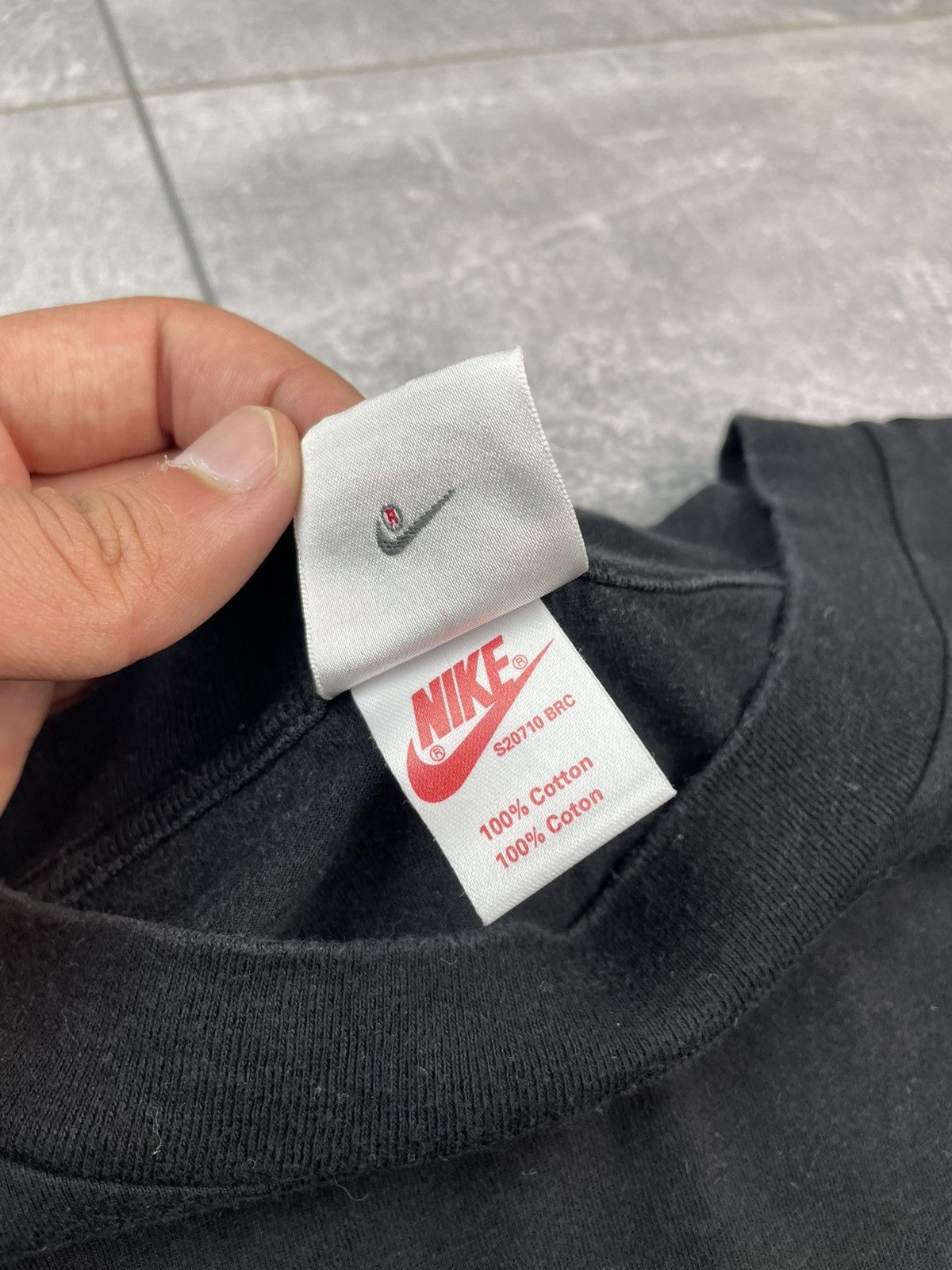 Nike Nike Vintage Big Logo T-shirt Size US XL / EU 56 / 4 - 5 Thumbnail