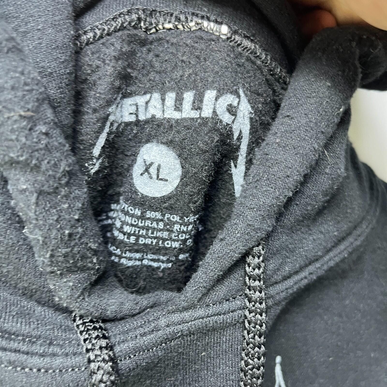 Metallica Vintage Metallica One Skull Red Shattered Glass Hoodie XL Size US XL / EU 56 / 4 - 5 Thumbnail