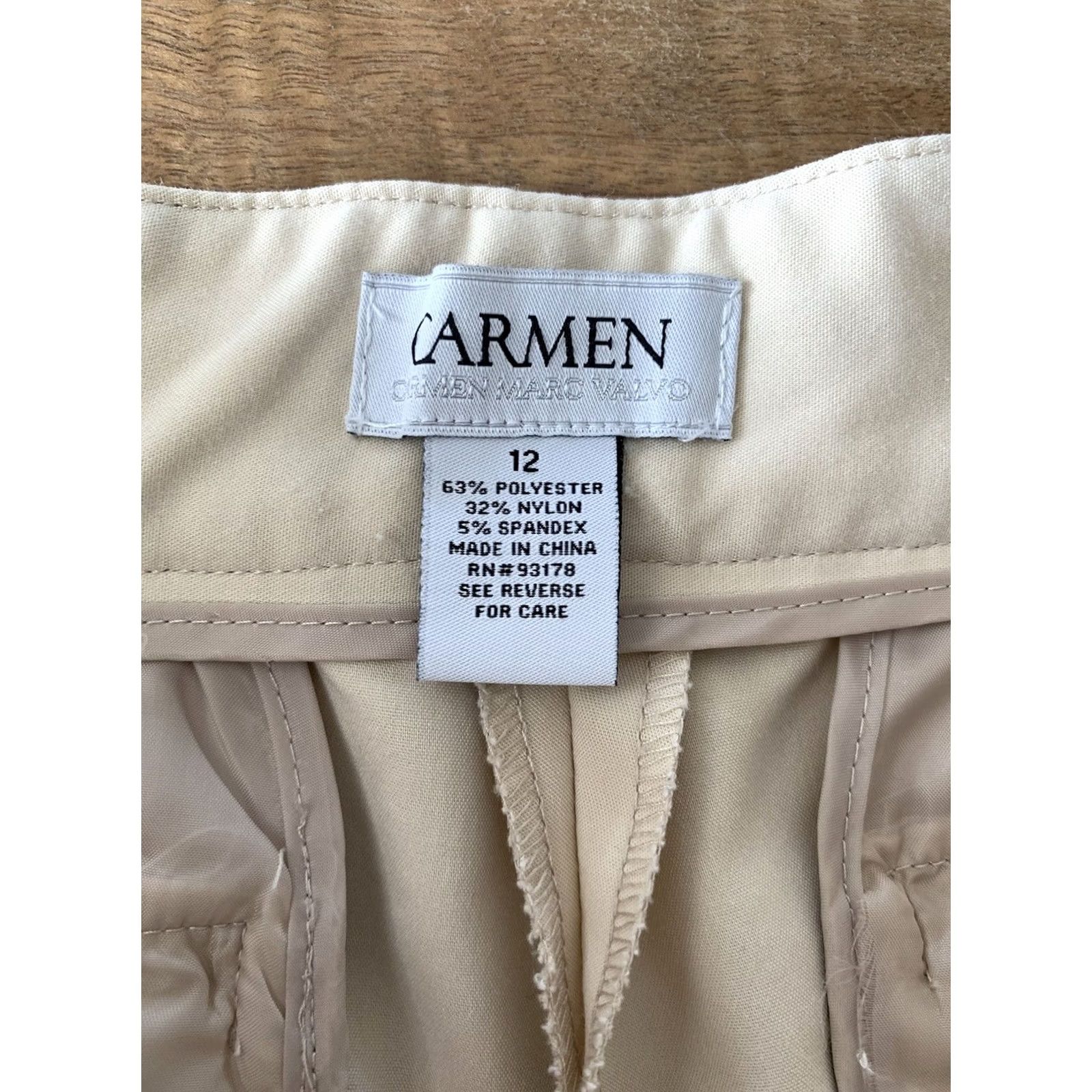 Vintage Carmen Marc Valvo Women Pants 12 Ivory Stretch Tapered Leg Ankle City Logo Pocket Slit 26.5in Inseam Adult Regular Fall Spring Summer Workwear Office Size 34" / US 12 / IT 48 - 3 Thumbnail